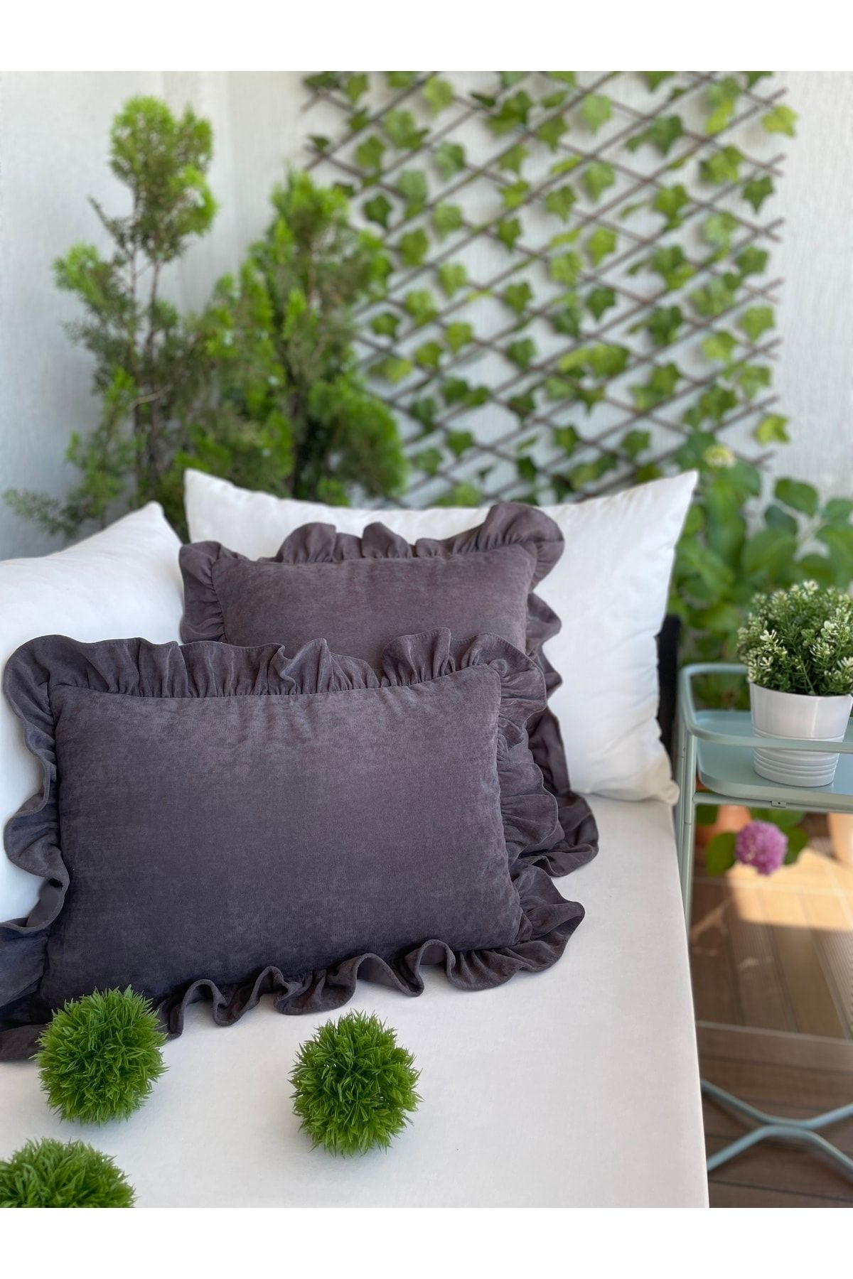 Vıntage Fırfırlı Antrasit Füme Gri Kırlent Kılıfı