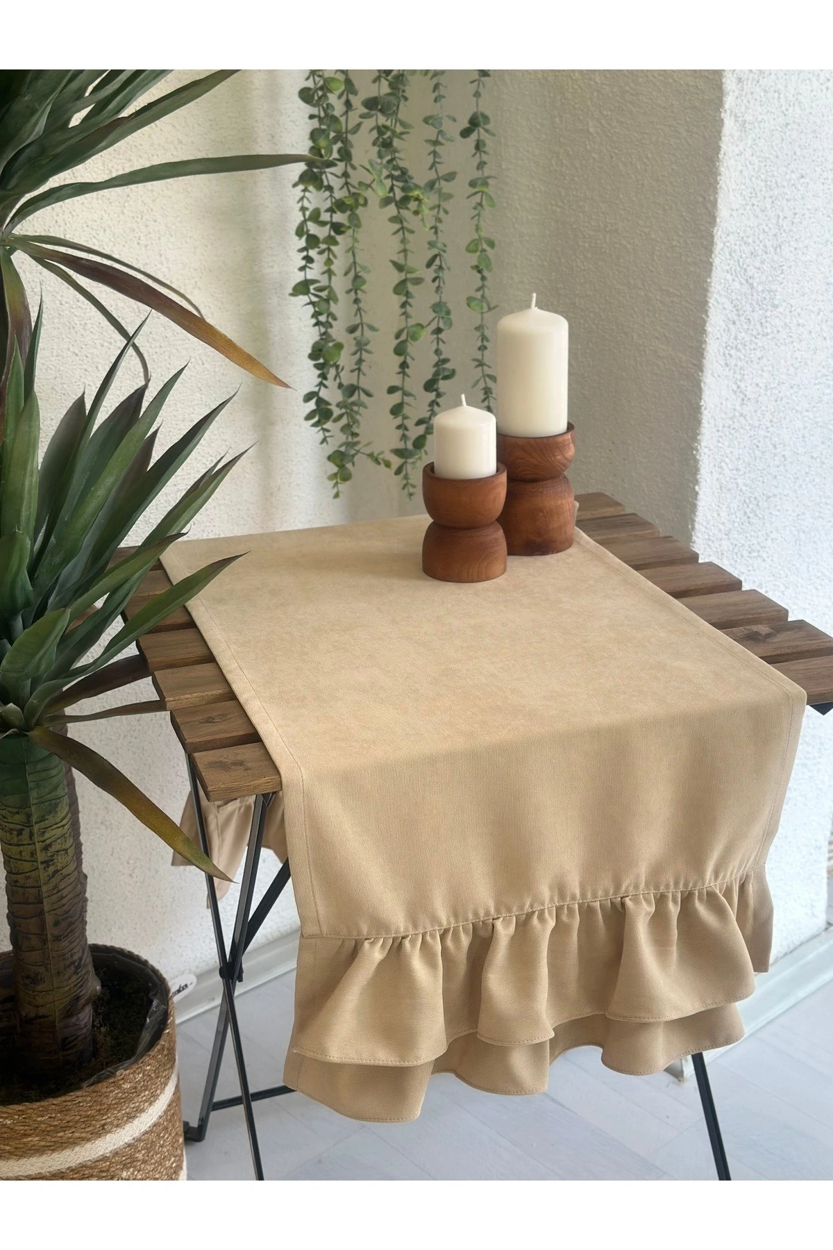 Vintage Kadife Dokulu Dertsiz Çift Kat Fırfırlı Bej Runner