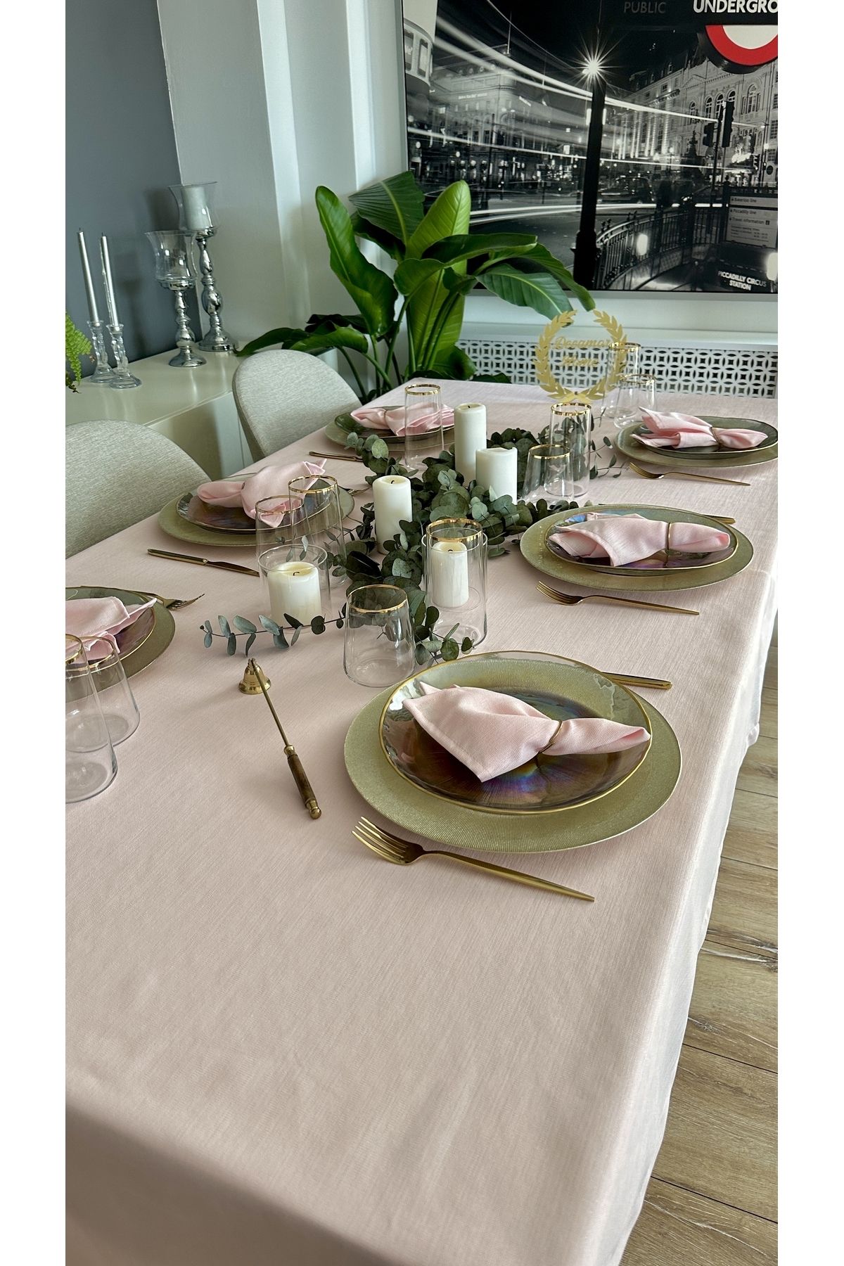 Keten Dokulu Simli Şeker Pembe Masa Örtüsü