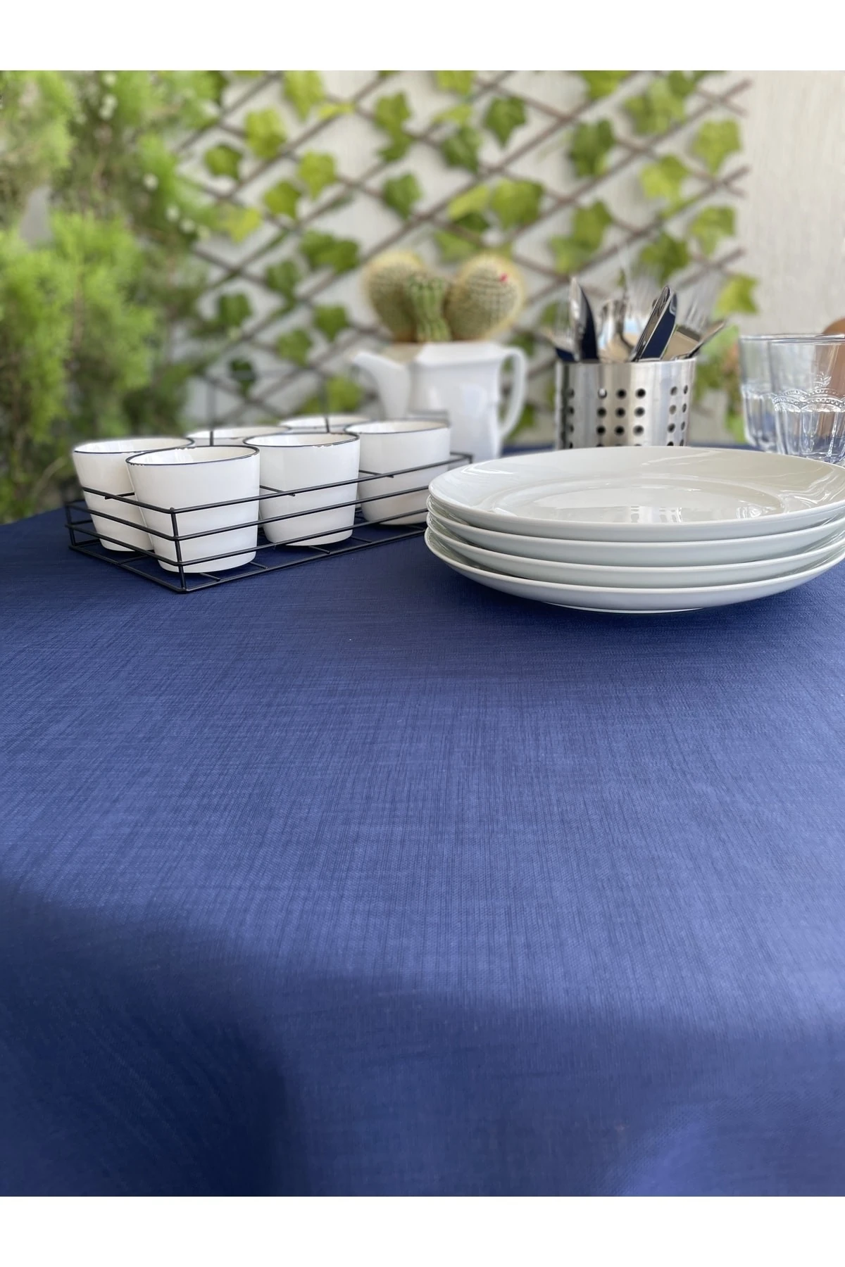 Keten Dokulu Lacivert Yuvarlak Masa Örtüsü