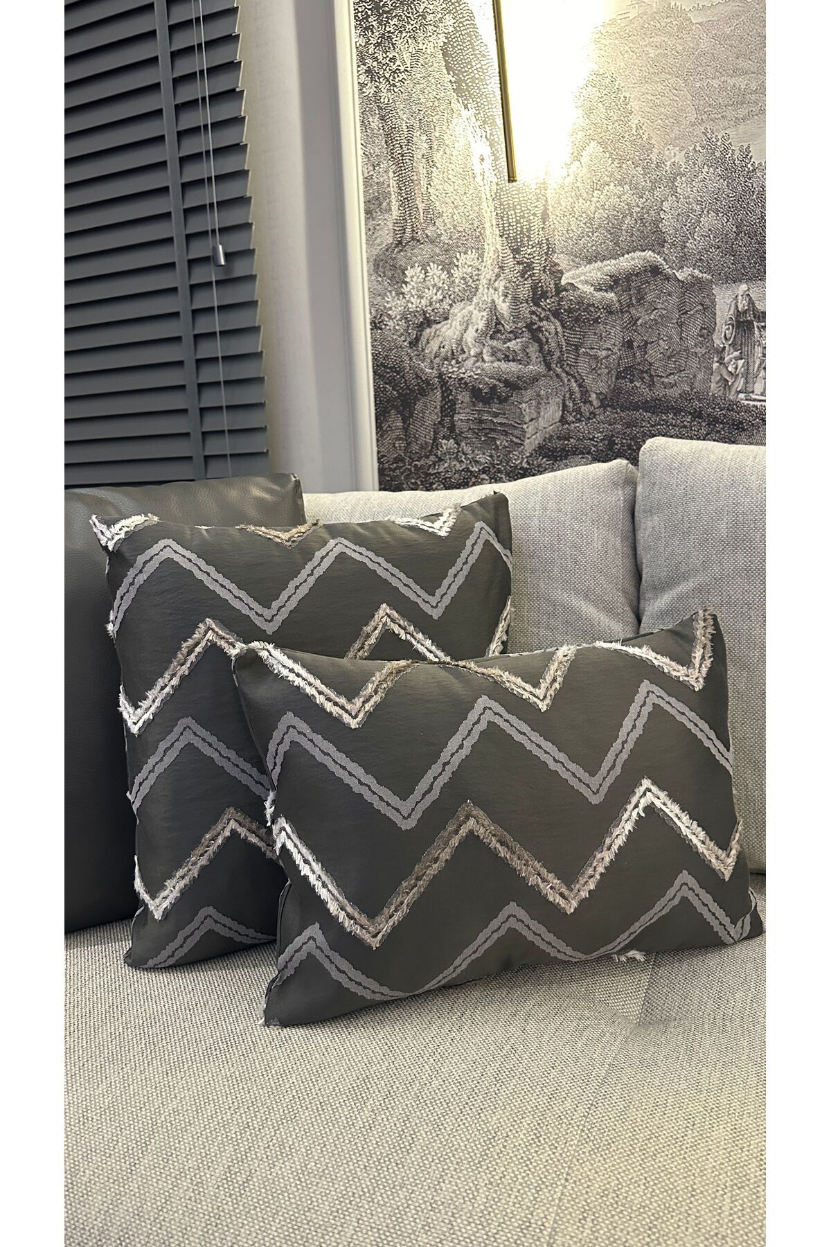 Ria Füme Gri Zikzak Püskül Detaylı Kırlent Kılıfı