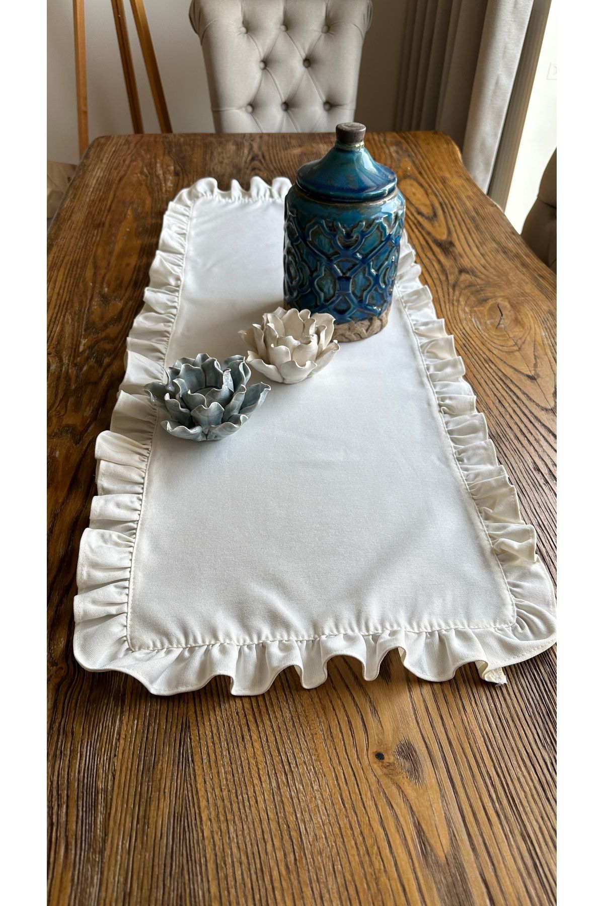 Keten Dokulu Dertsiz Vintage Tam Fırfırlı Ekru Runner