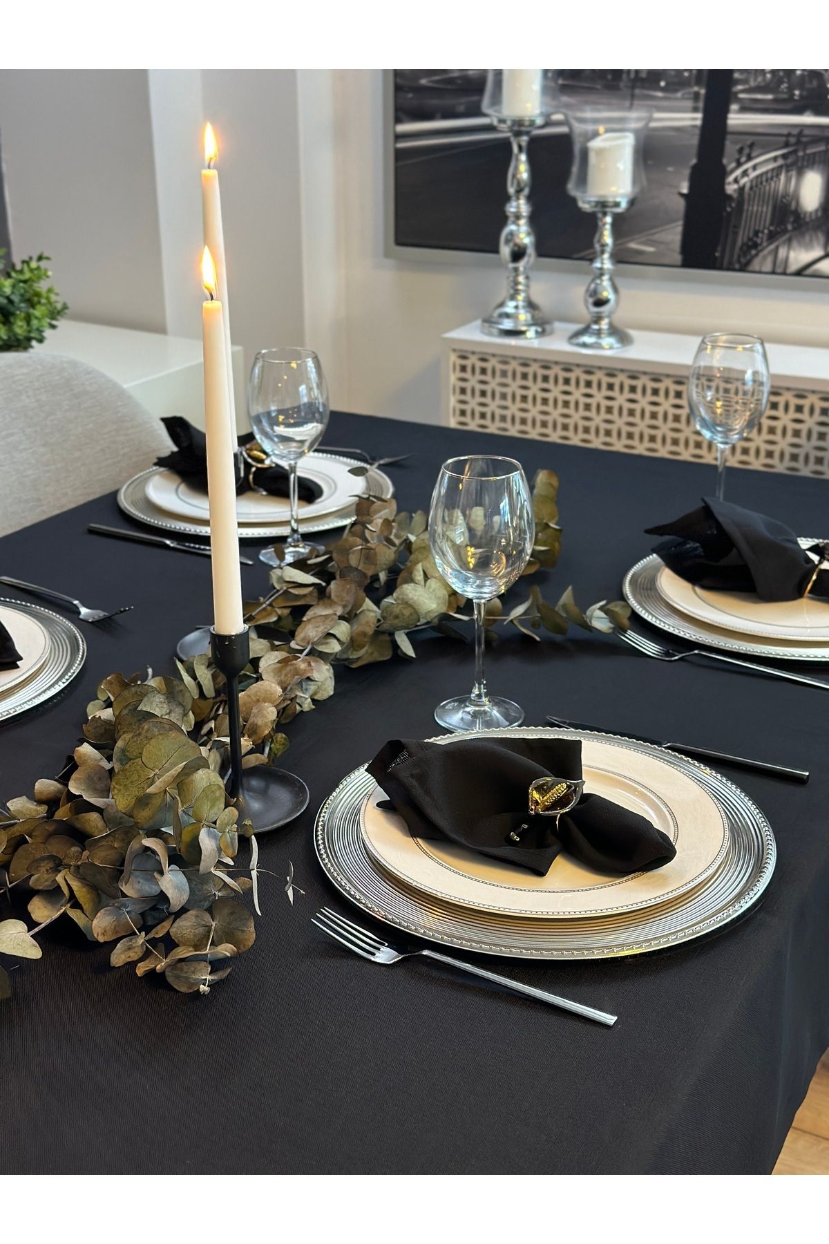 Keten Dokulu Siyah Masa Örtüsü