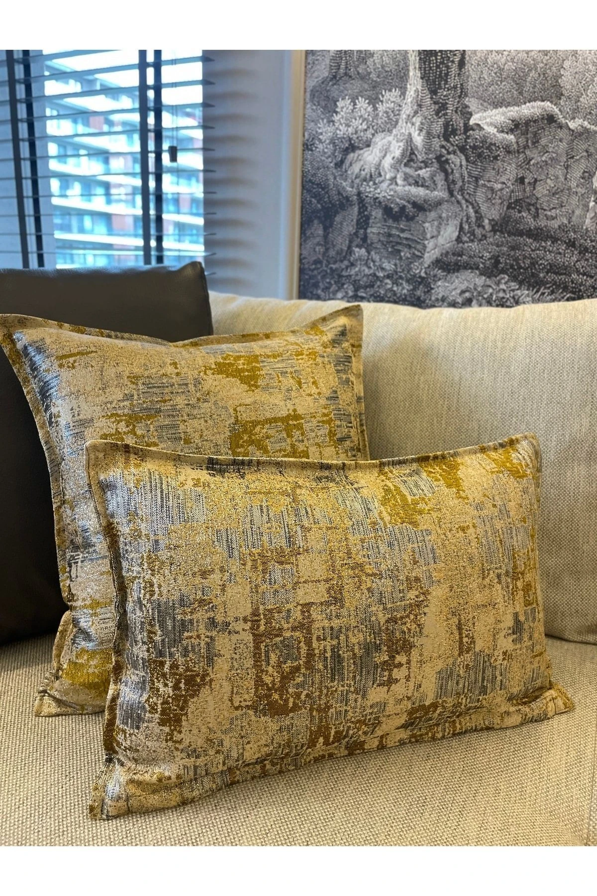 Gümüş Sarı Detaylı Salon Kırlent Kılıfı