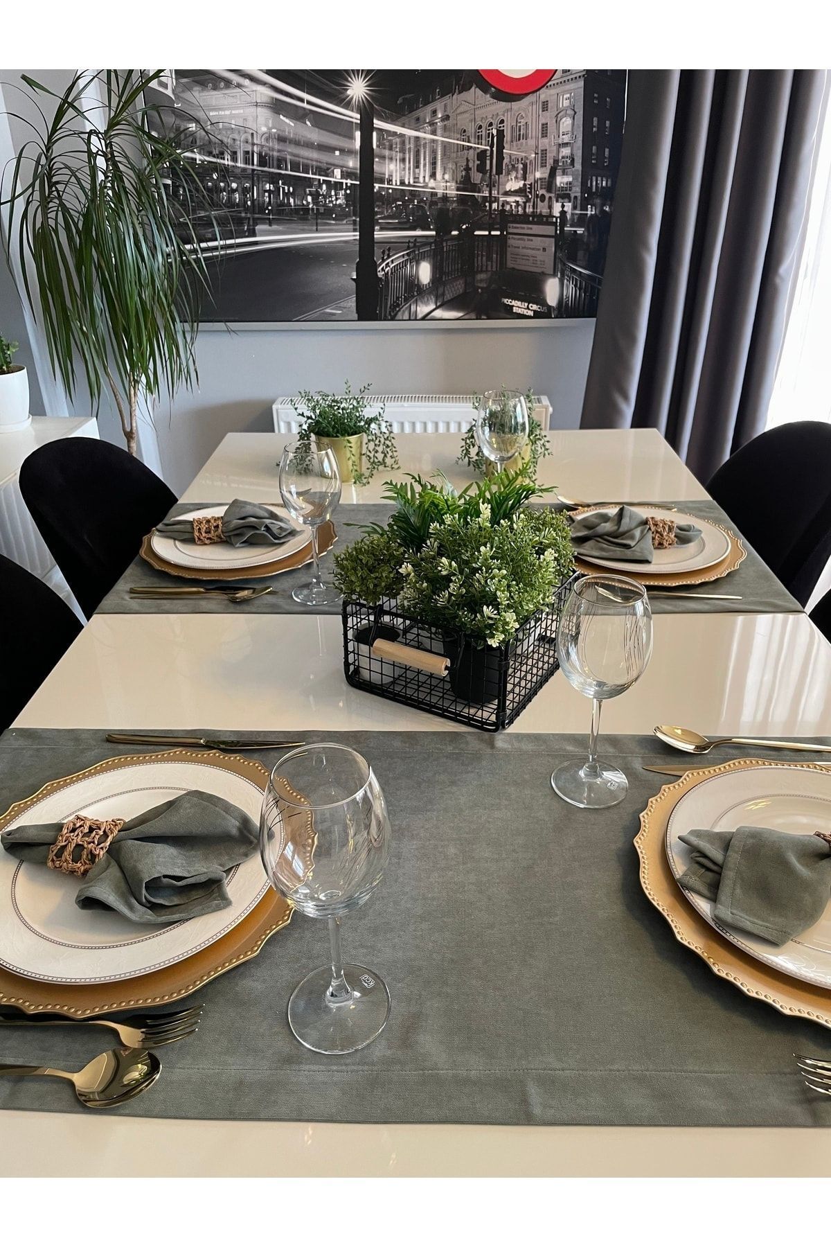 Kadife Dokulu Çağla Yeşili Kısa Runner