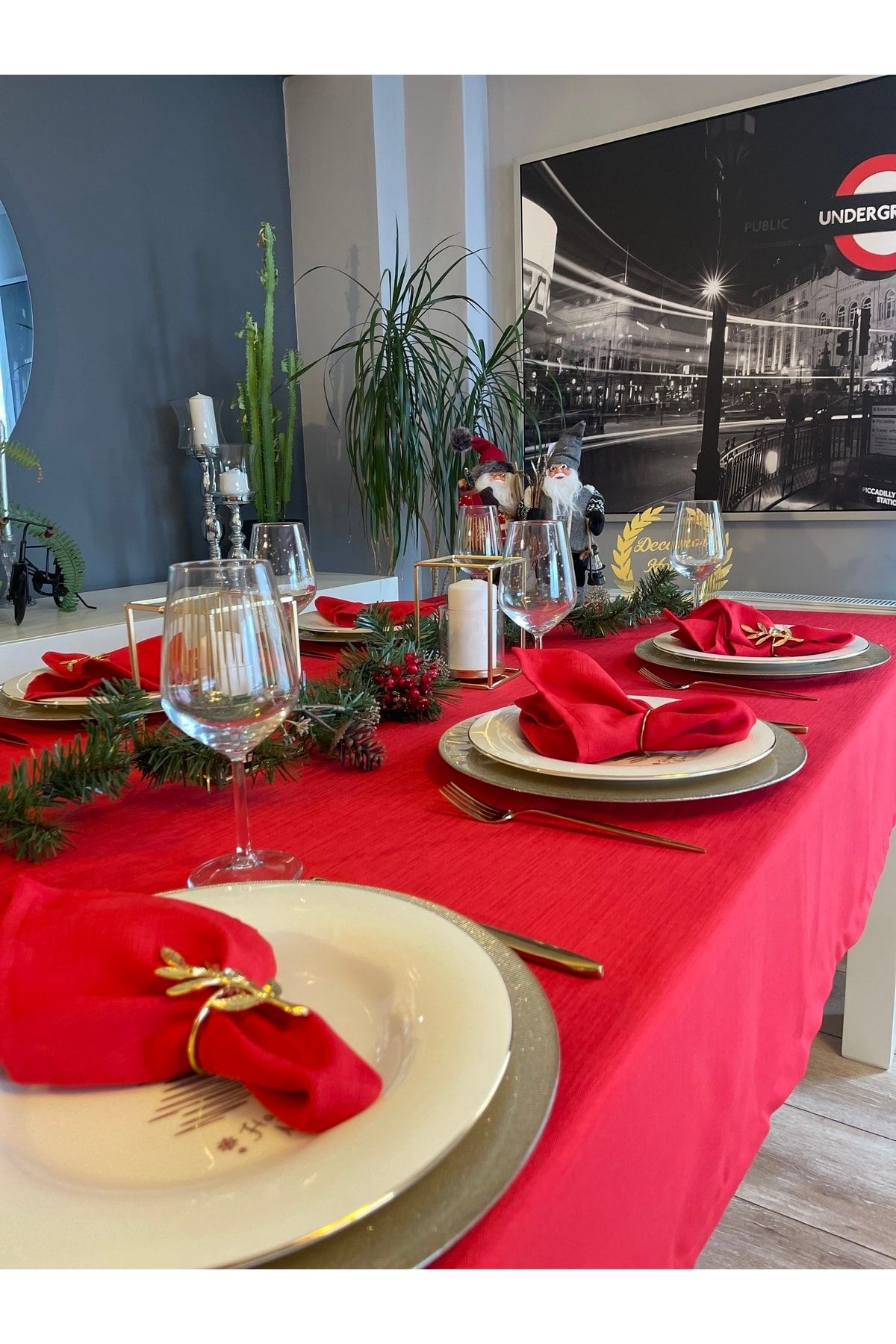 Keten Dokulu  Kırmızı Masa Örtüsü Yılbaşı Masası