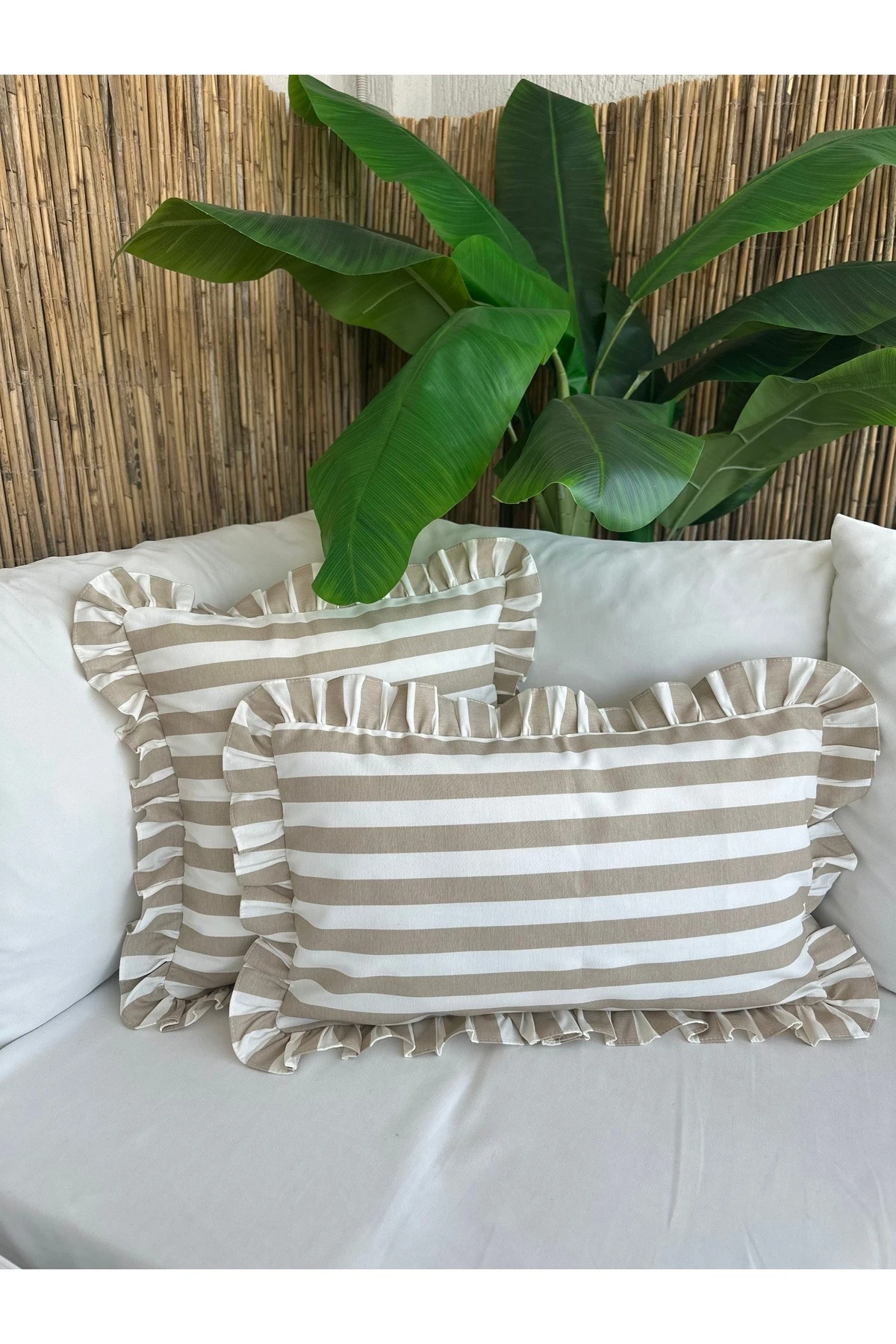 Bej Çizgili Fırfırlı Kırlent Kılıfı 1 ADET