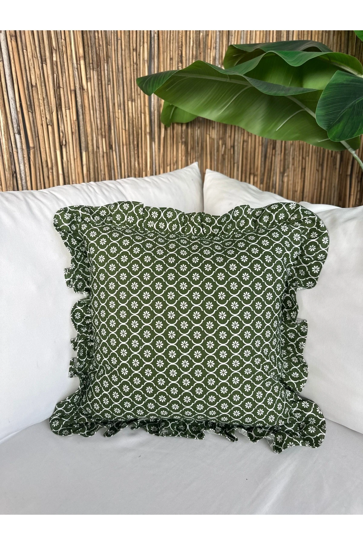 Papatya Desen Yeşil Fırfırlı Kırlent Kılıfı 1 ADET