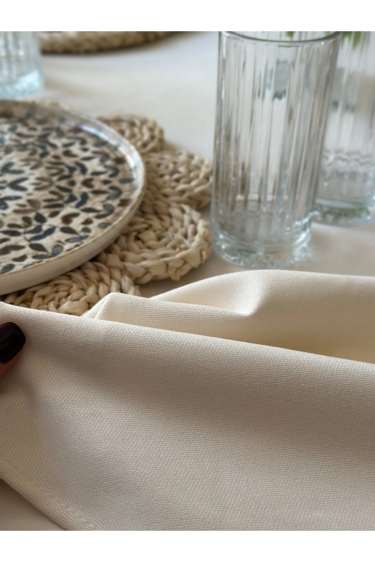 Kadife Dokulu Dertsiz Leke Tutmaz Yuvarlak Masa Örtüsü - 5