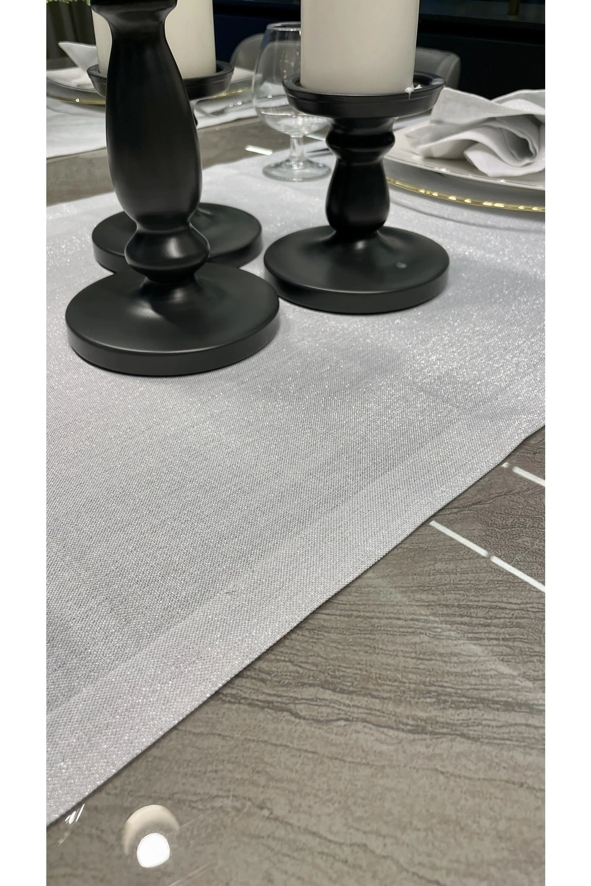 Gümüş Simli Beyaz Keten Dokulu Runner