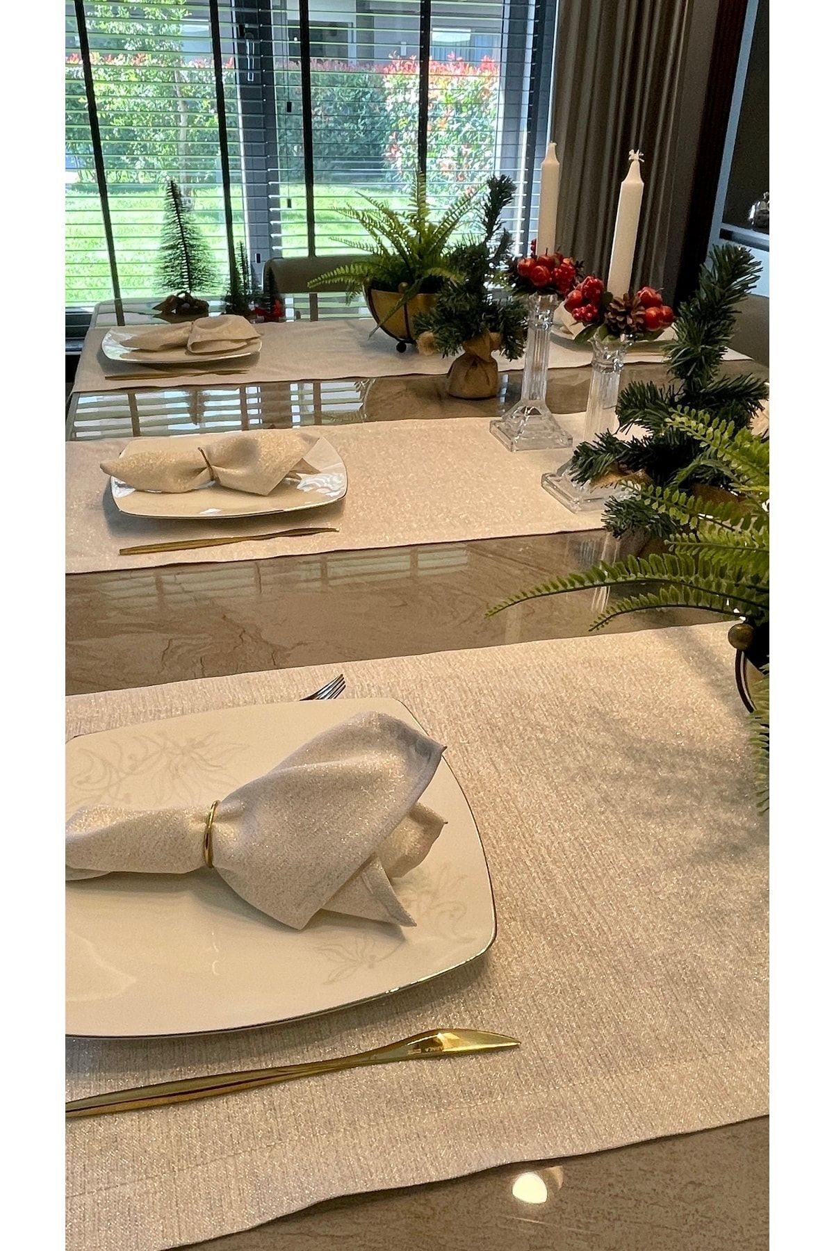 Dertsiz Gold Simli Ekru Runner