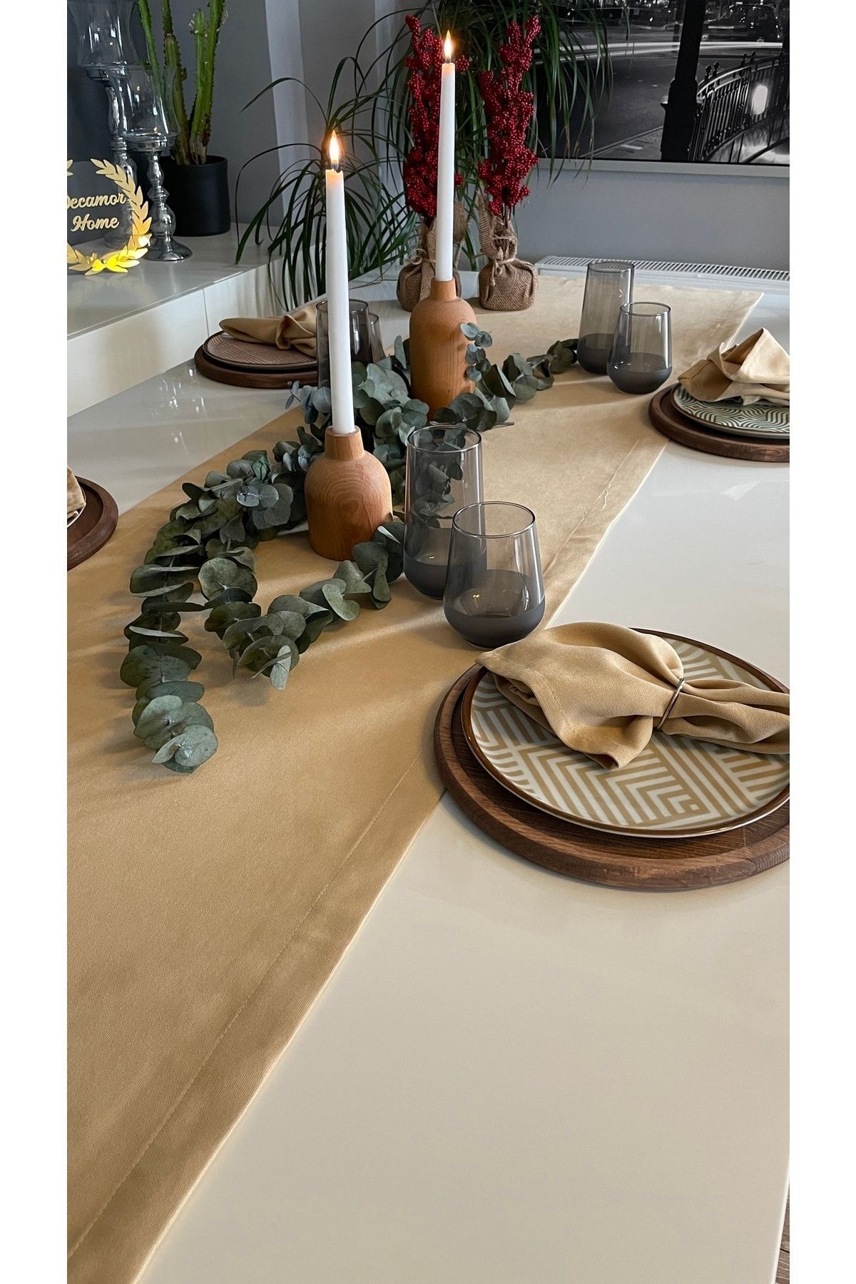 Kadife Dokulu Dertsiz Koyu Bej Bal Köpüğü Uzun Runner