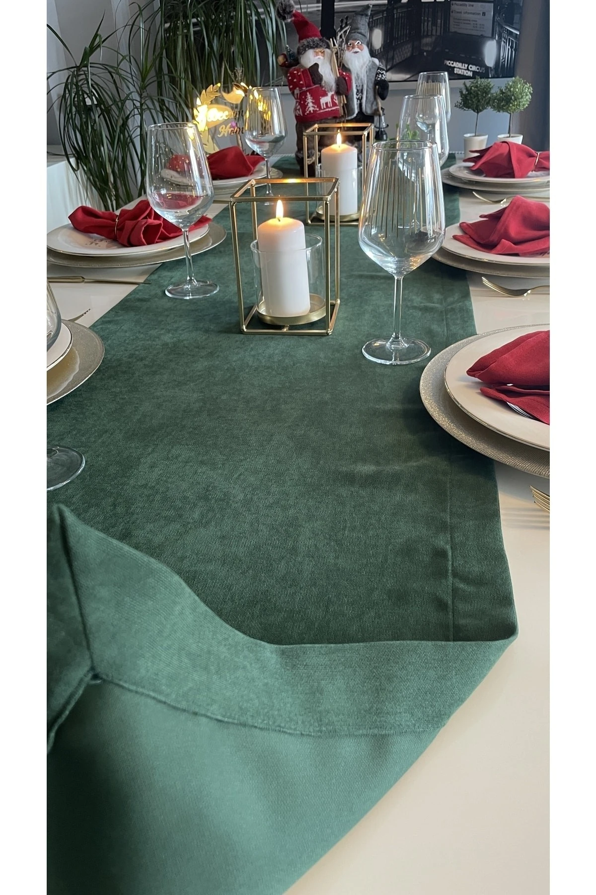 Kadife Dokulu Dertsiz Koyu Yeşil Runner Yılbaşı Özel Masası