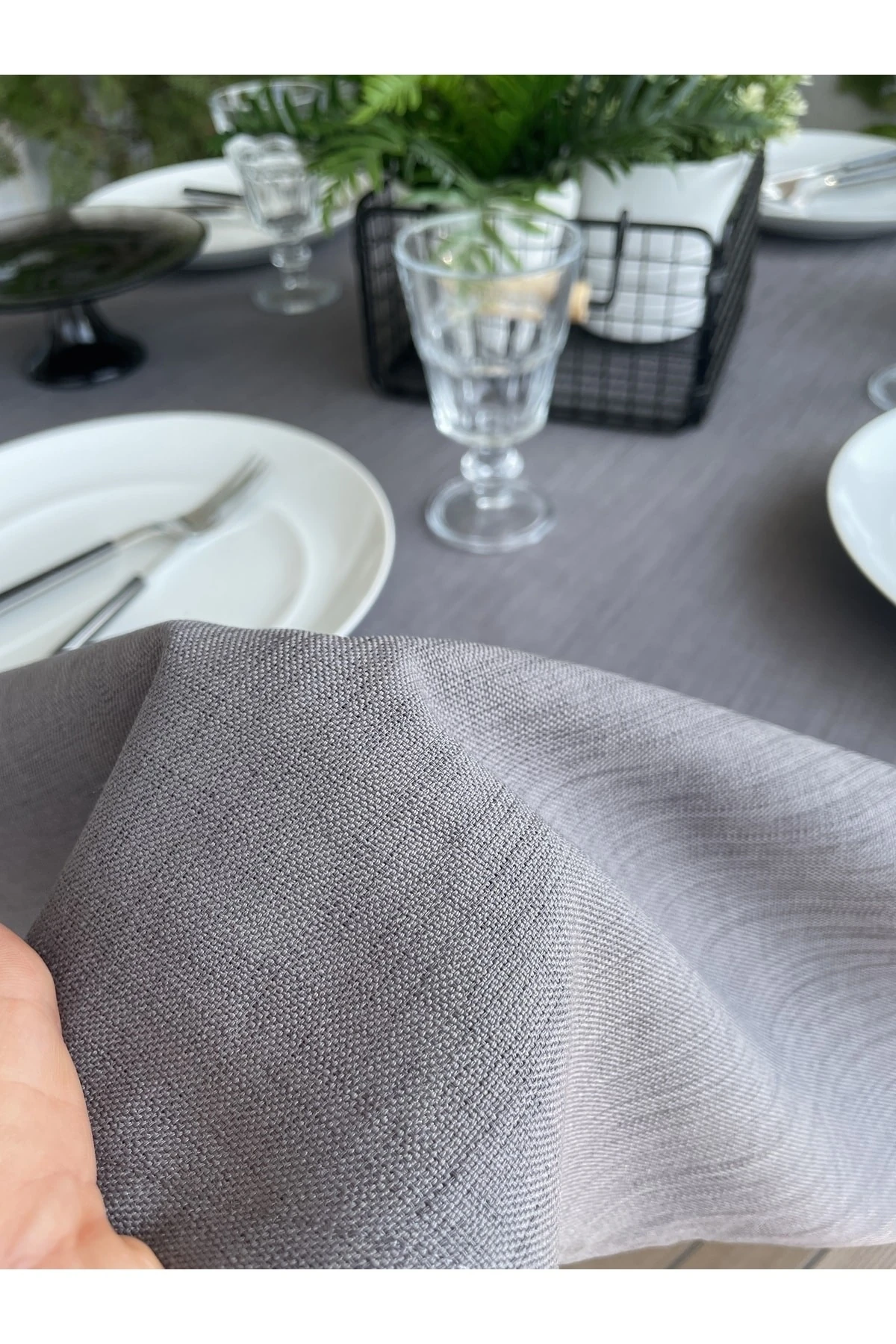 Keten Dokulu Antrasit Füme Yuvarlak Masa Örtüsü