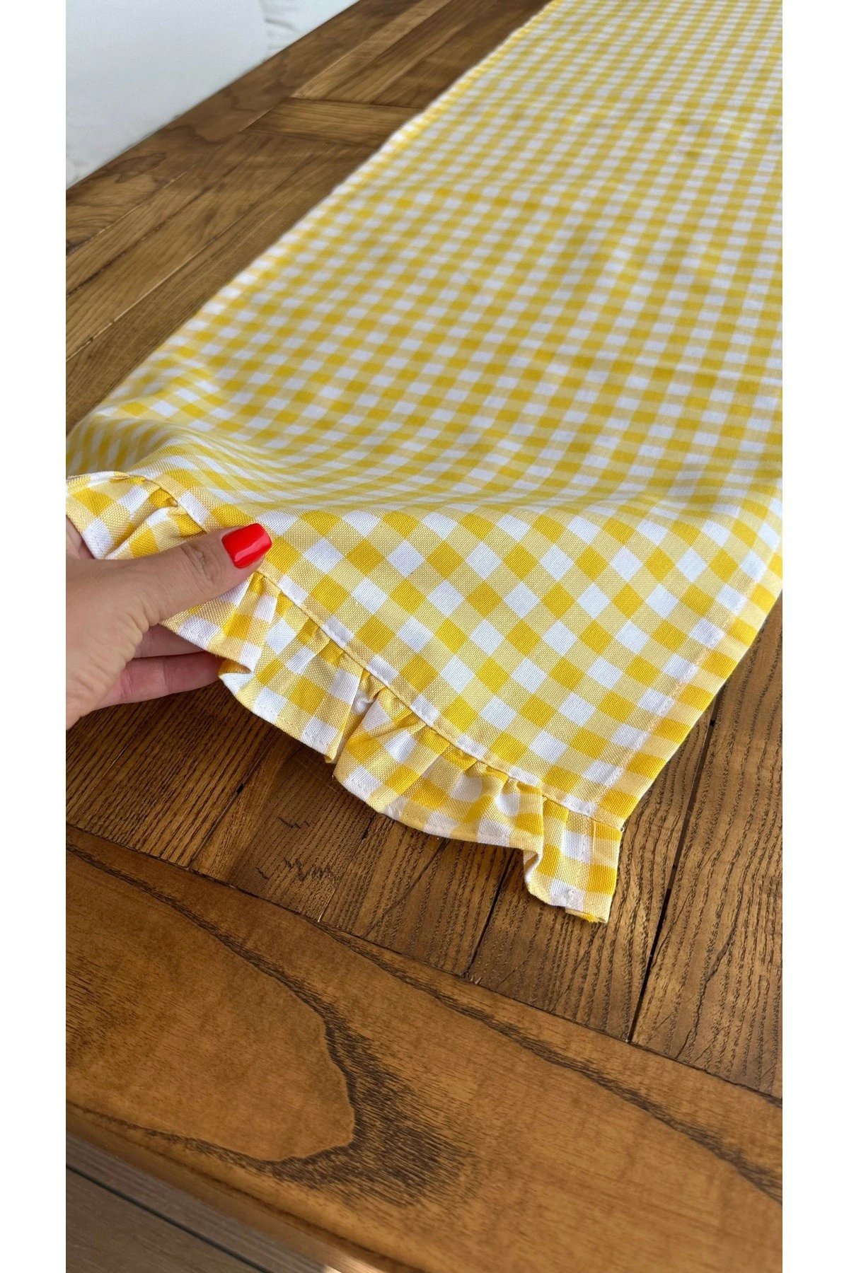 Sarı Pötikareli Fırfırlı Runner