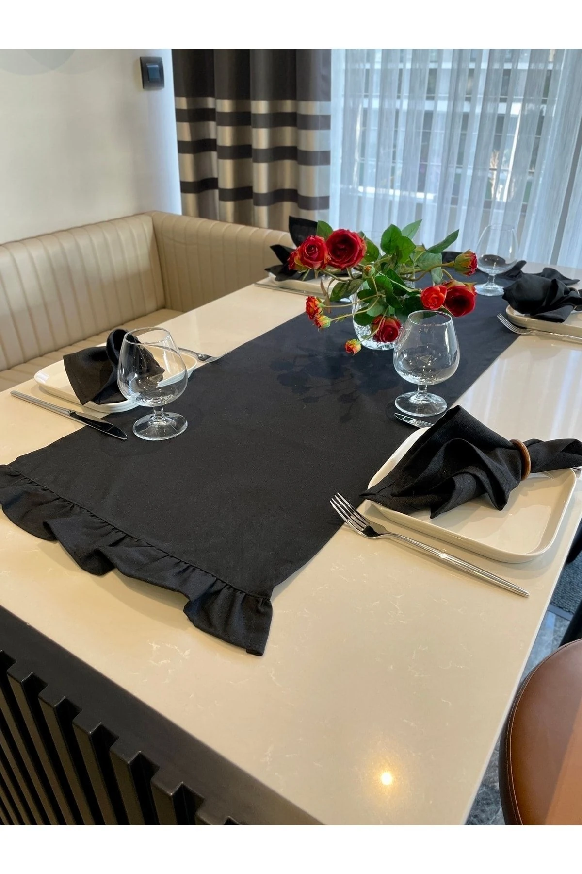 Siyah Ham Keten Tek Kat Fırfırlı Dertsiz Runner