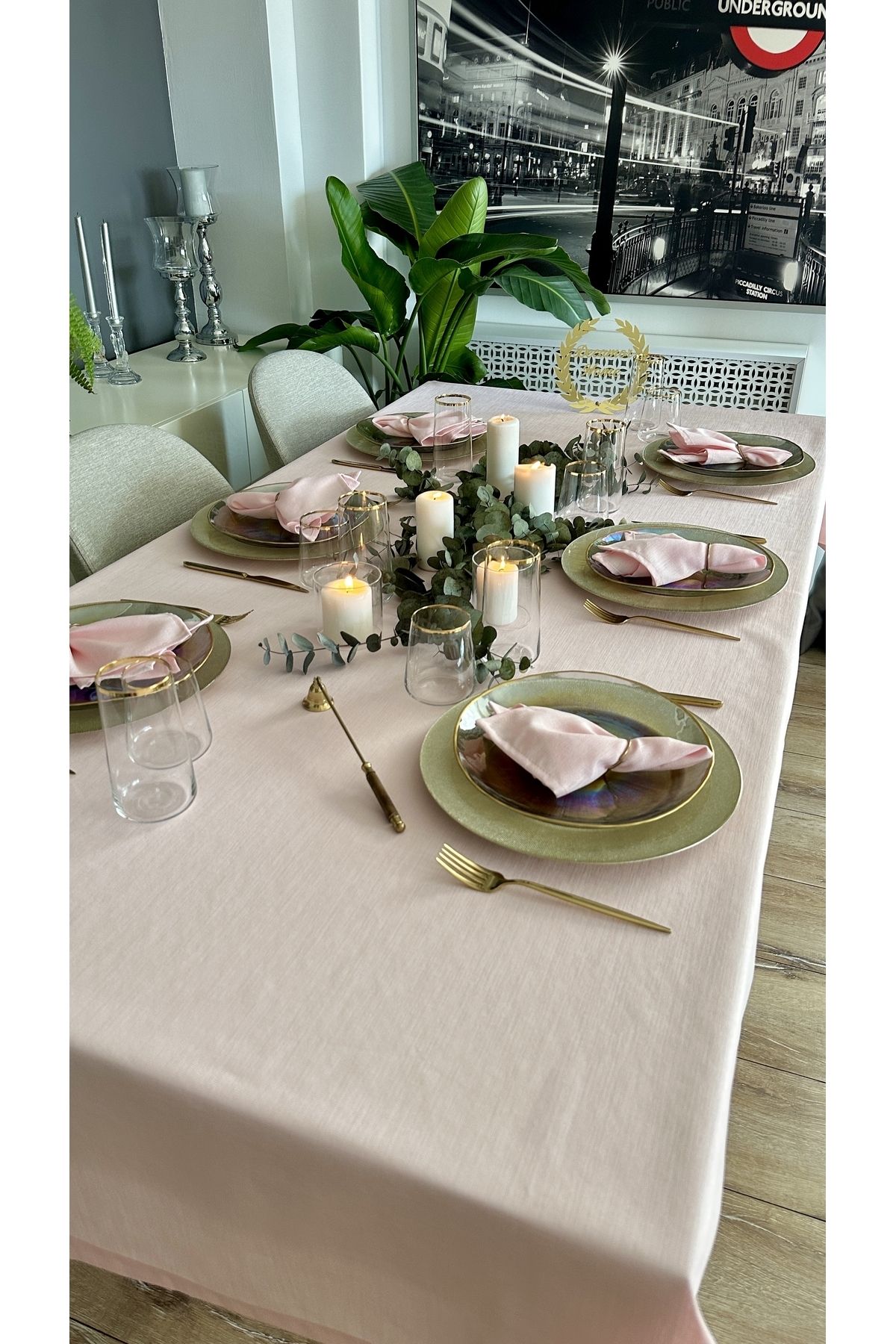 Keten Dokulu Simli Şeker Pembe Masa Örtüsü