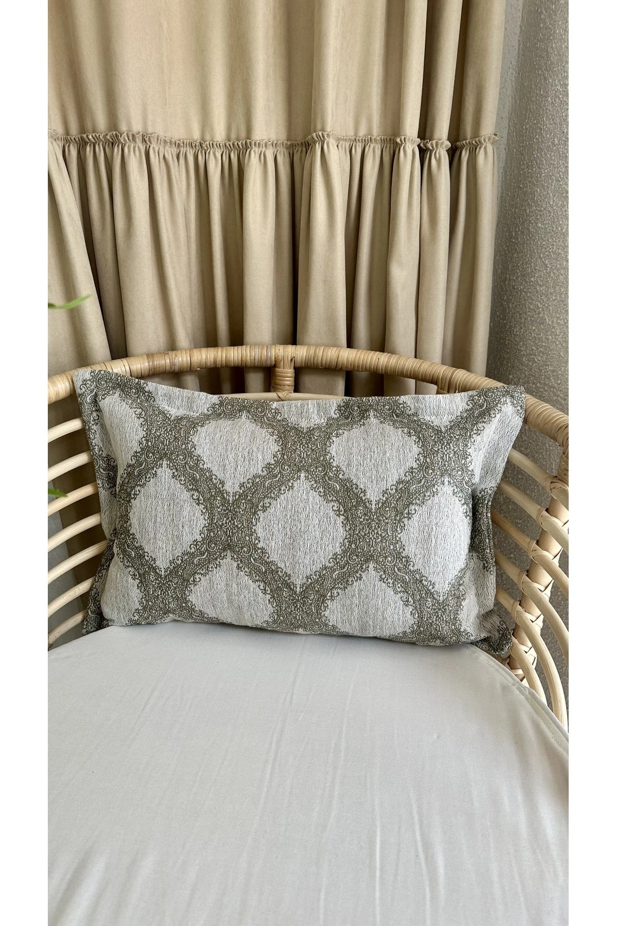 Ekru Haki Yeşil Kırlent Kılıfı 1 ad