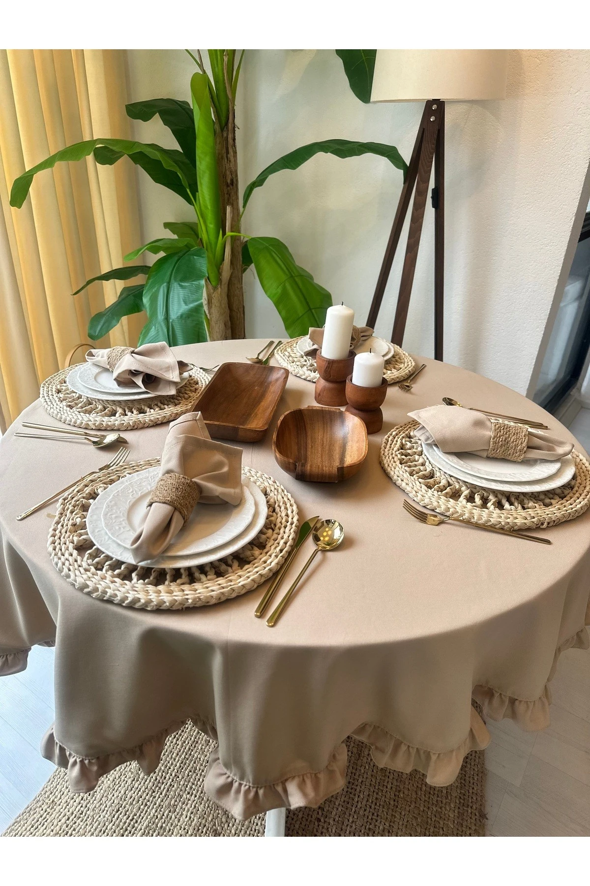 Vintage  Pamuklu Kumaş Fırfırlı Yuvarlak Masa Örtüsü