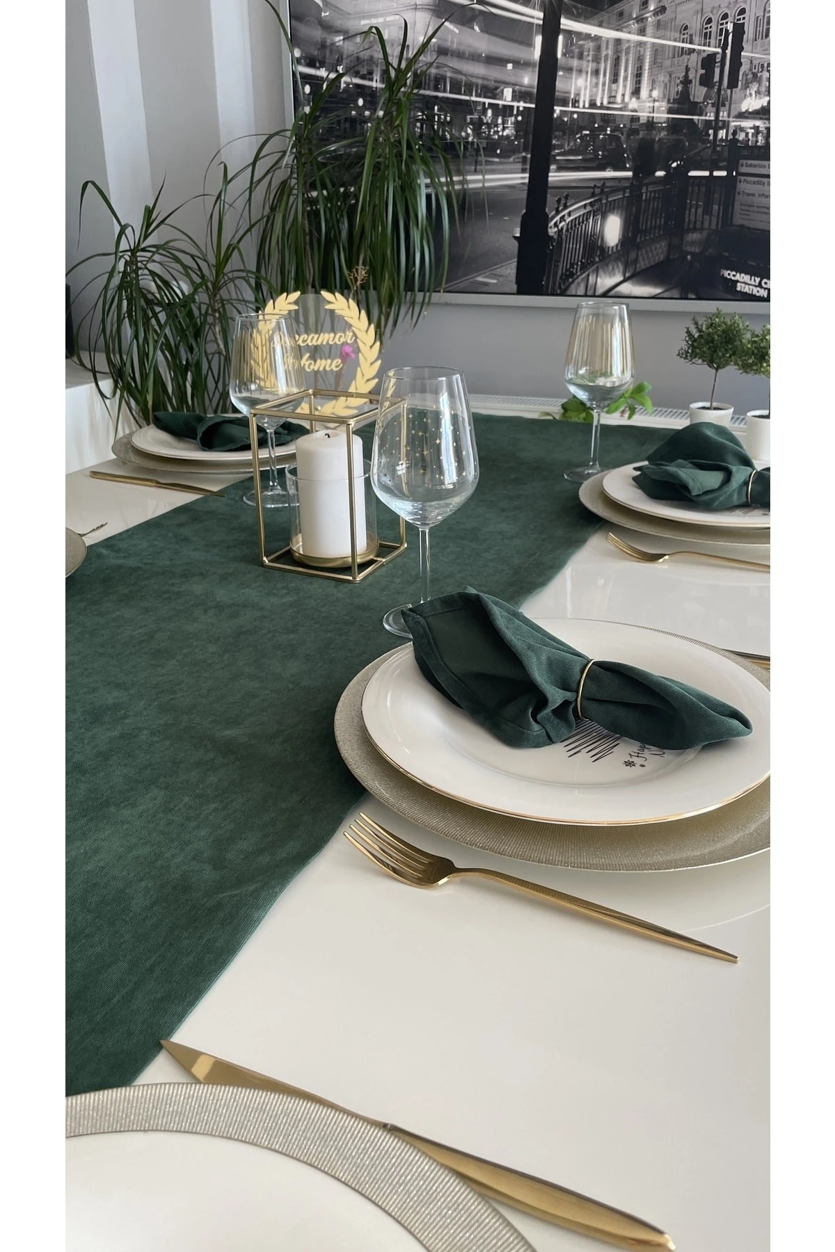 Kadife Dokulu Dertsiz Koyu Yeşil Runner Yılbaşı Özel Masası