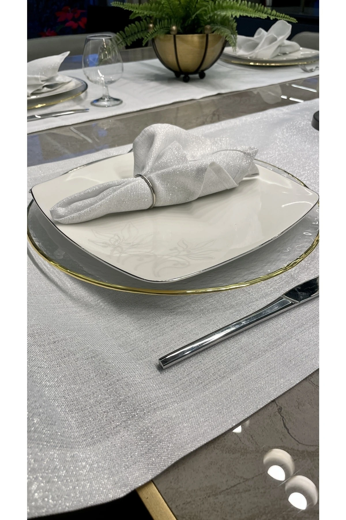 Gümüş Simli Beyaz Keten Dokulu Runner