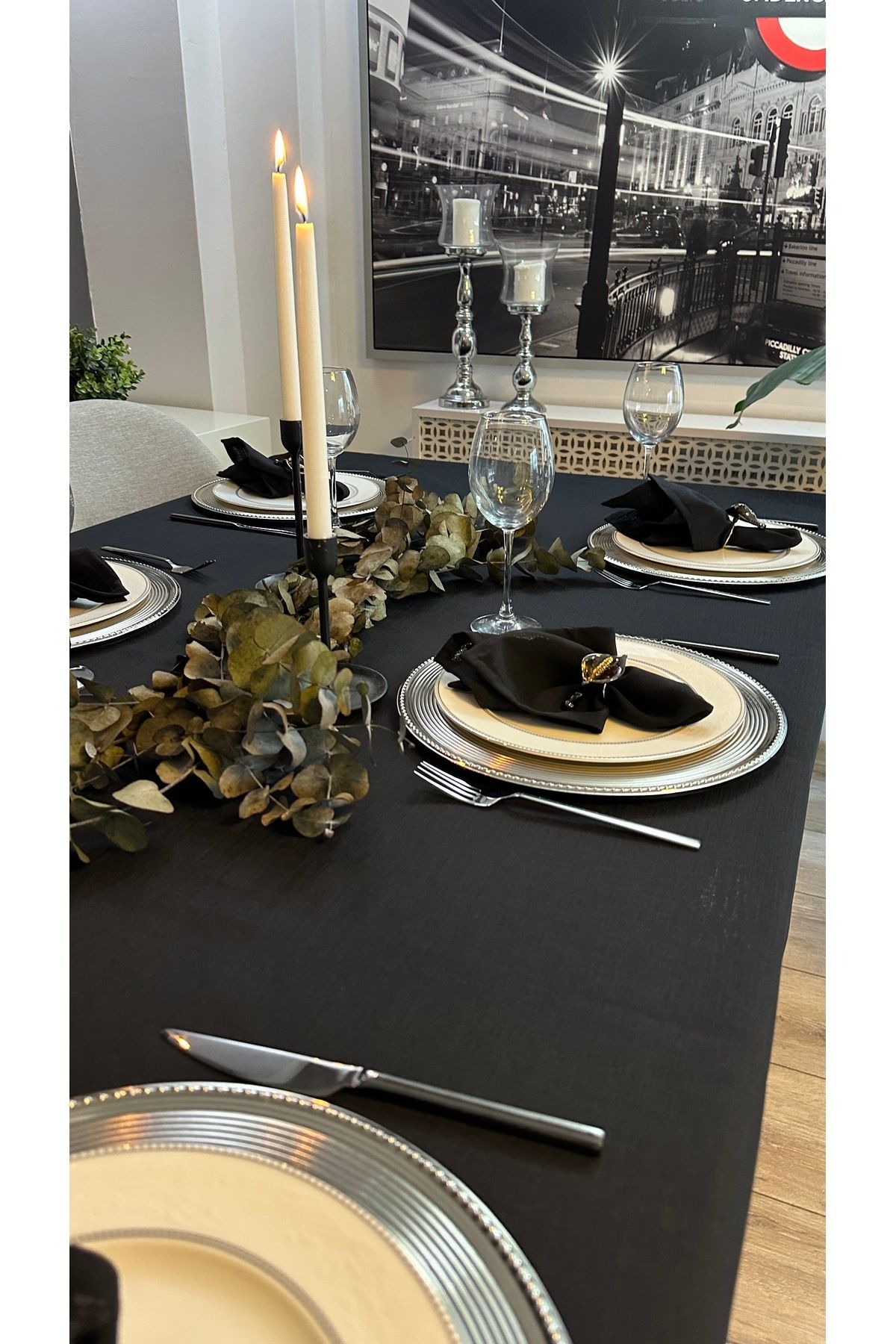 Keten Dokulu Siyah Masa Örtüsü