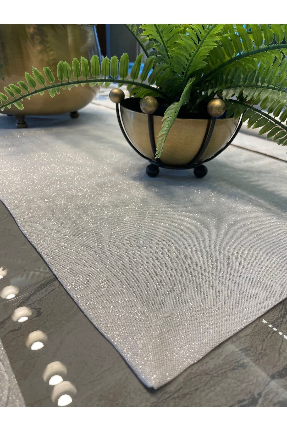 Dertsiz Gold Simli Ekru Runner