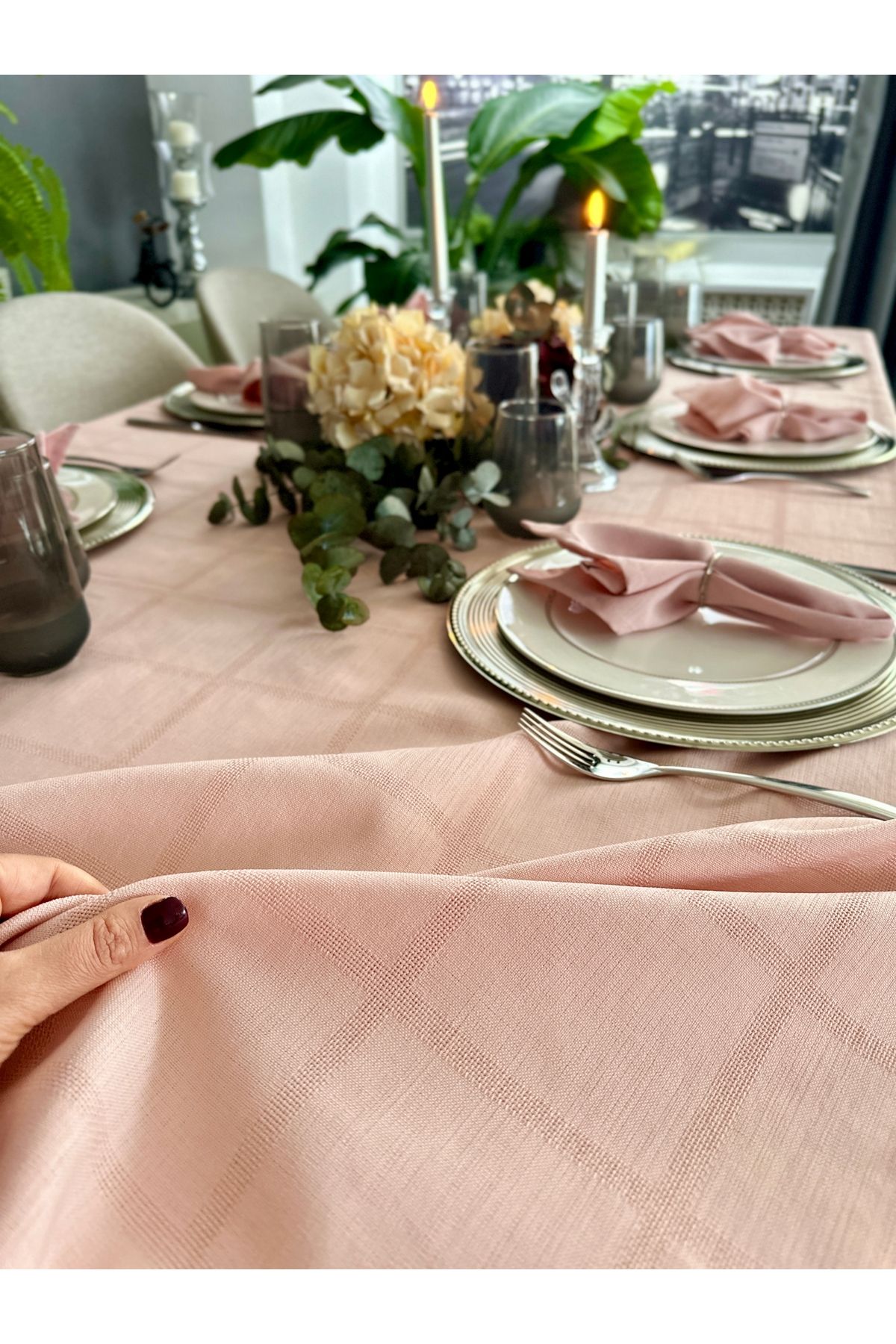 Keten Dokulu Dertsiz Kare Desenli Pudra Pembe Masa Örtüsü