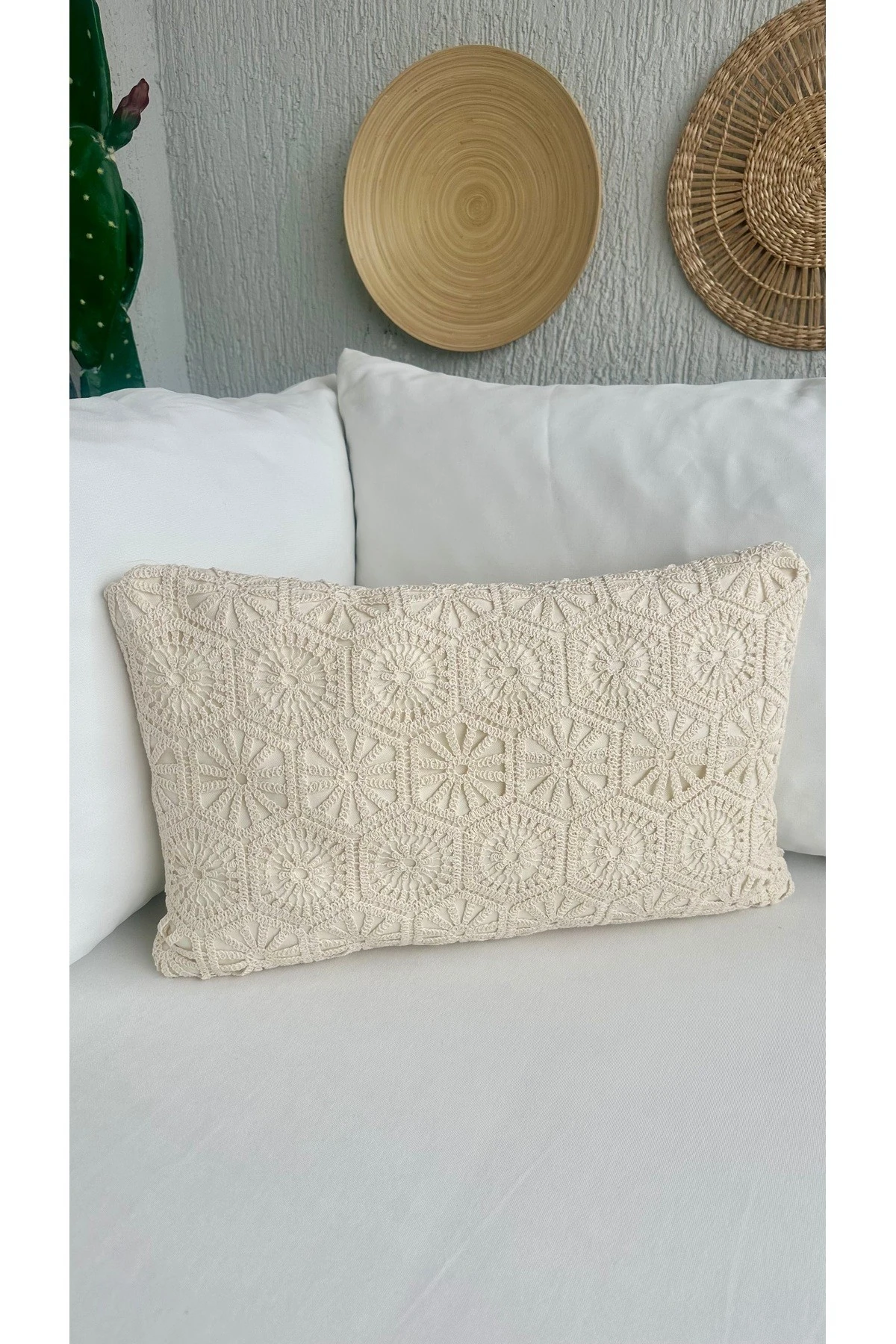 Ekru Dantel Detaylı Bohem Kırlent Kılıfı