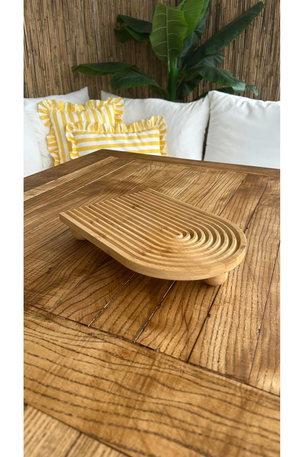 Bambu Ahşap Yuvarlak Ayaklı Sunumluk 20 cm x 28 cm