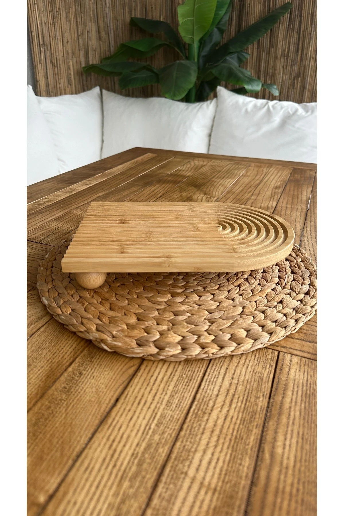 Bambu Ahşap Yuvarlak Ayaklı Sunumluk 20 cm x 28 cm