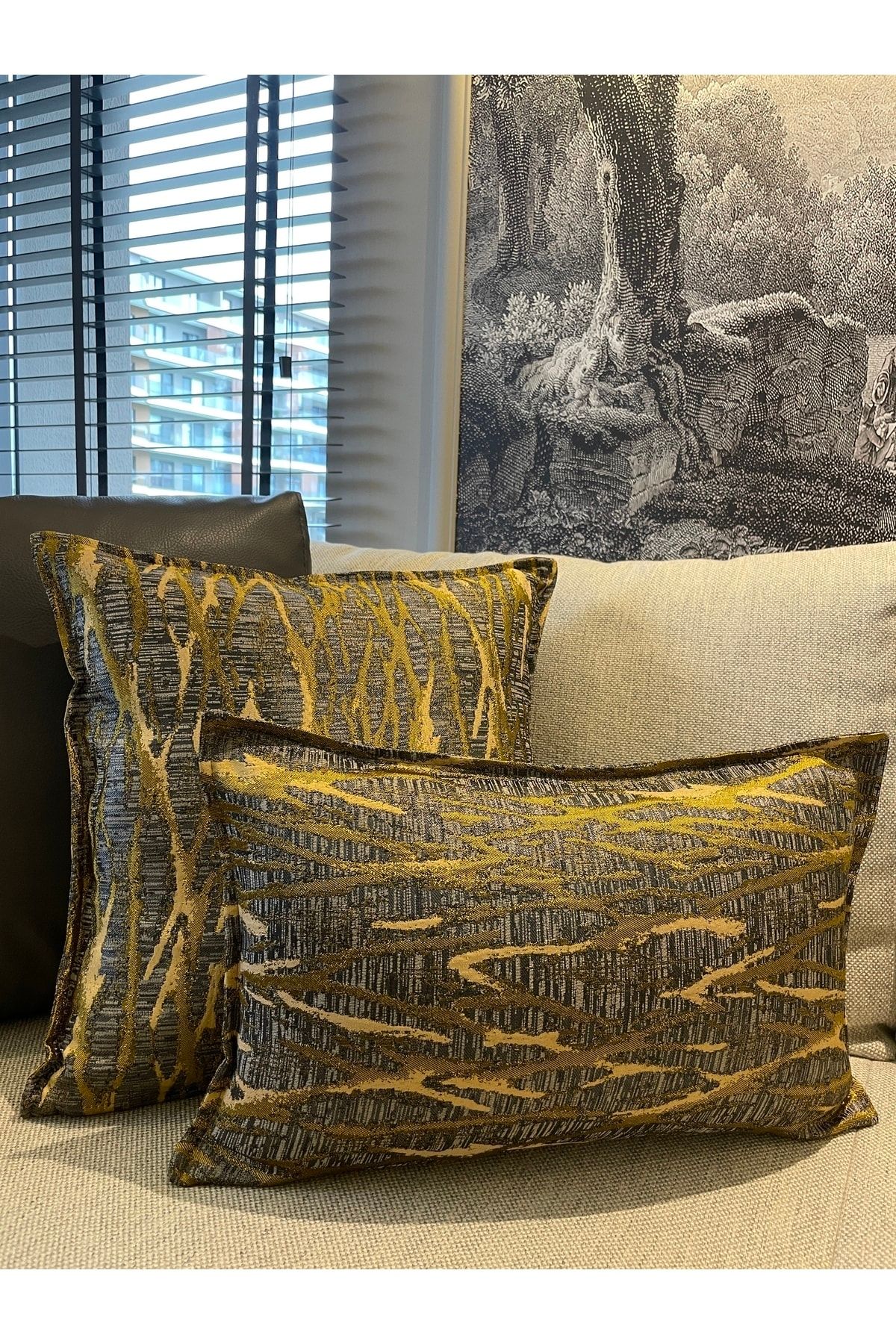 Gold Sarı Detaylı Yağ Yeşili Kırlent Kılıfı