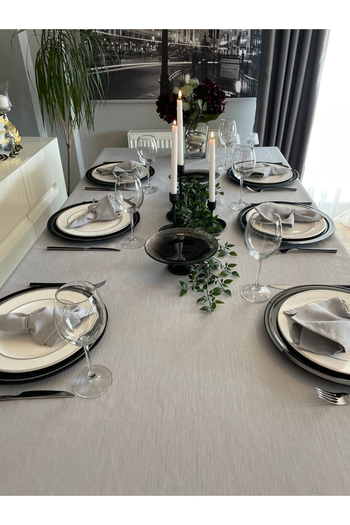 Keten Dokulu Dertsiz Açık Gri Masa Örtüsü