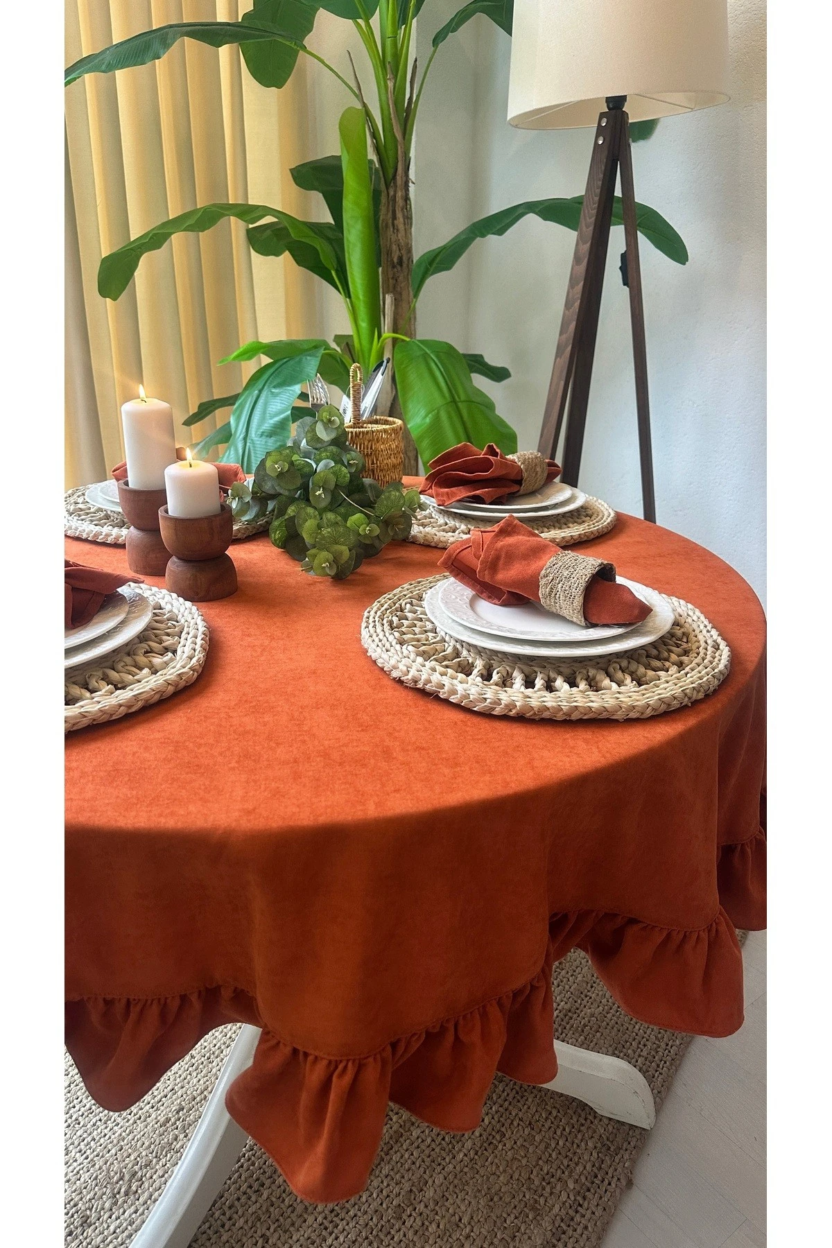 Kadife Dokulu Dertsiz Leke Tutmaz Vintage Fırfırlı Yuvarlak Masa Örtüsü