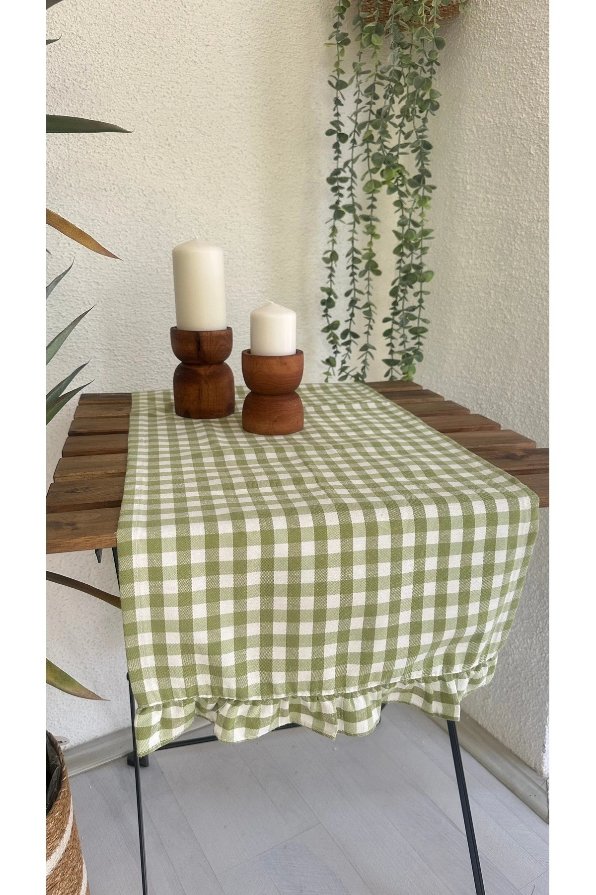 Vintage Fırfırlı Pötikareli Keten Runner