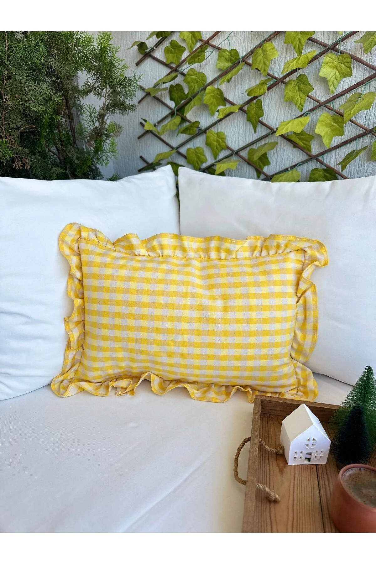 Keten Doku Vintage Pötikareli Fırfırlı Kırlent Kılıfı 3