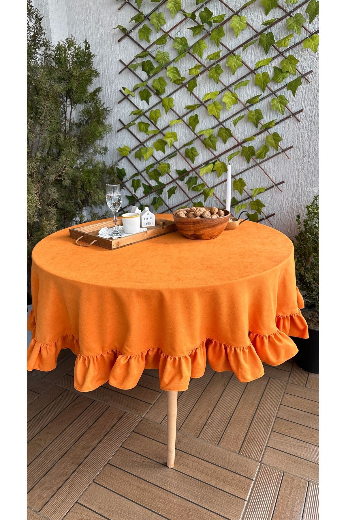 Soft Kumaş Turuncu Fırfırlı Vintage Yuvarlak Dertsiz Masa Örtüsü