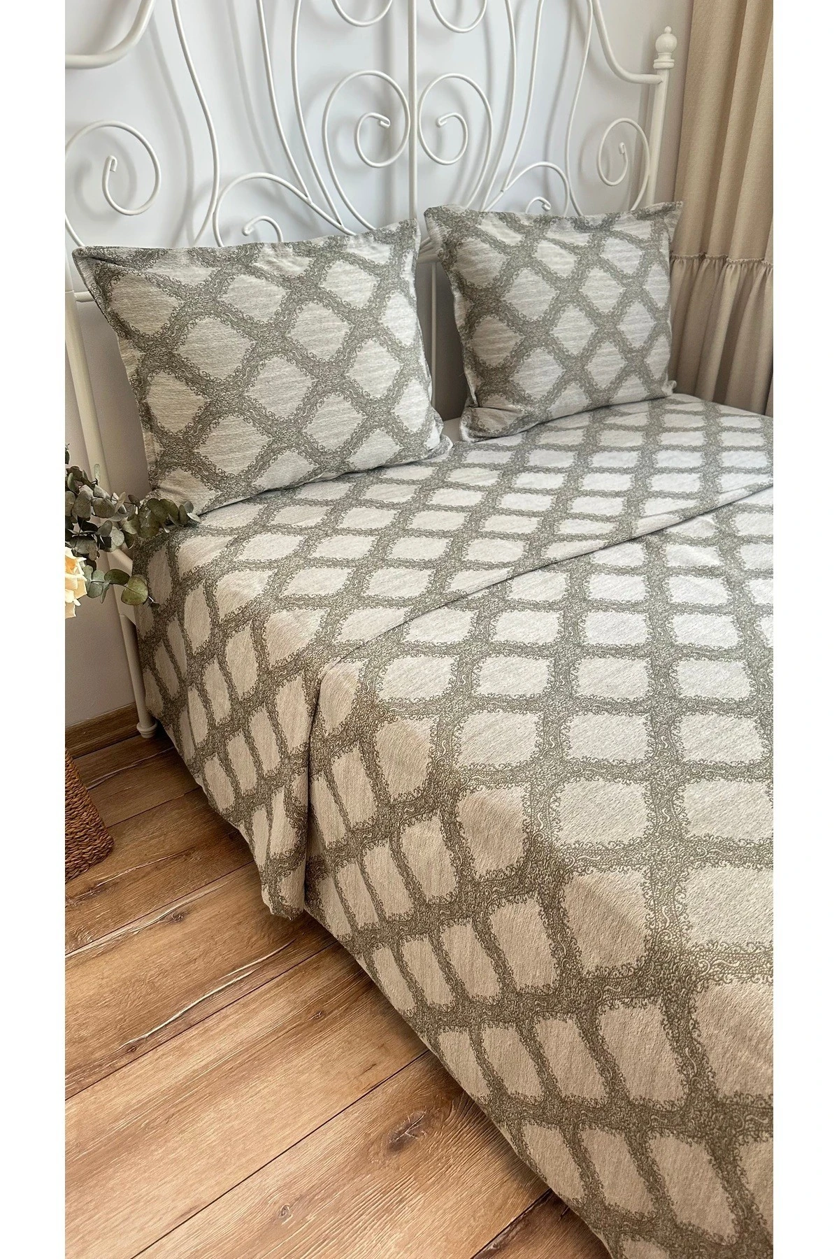 Yeşil Bej Klasik Desen Pamuklu Yatak Örtüsü / Pike Takımı Çift Kişilik