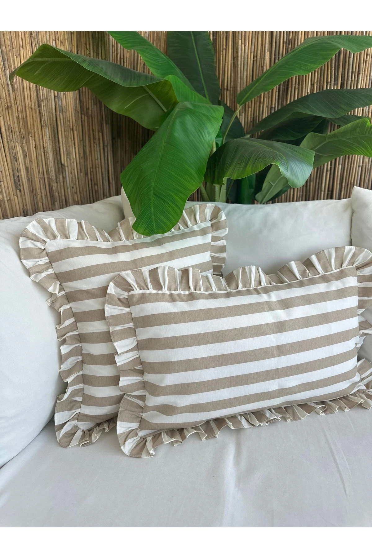 Bej Çizgili Fırfırlı Kırlent Kılıfı 1 ADET