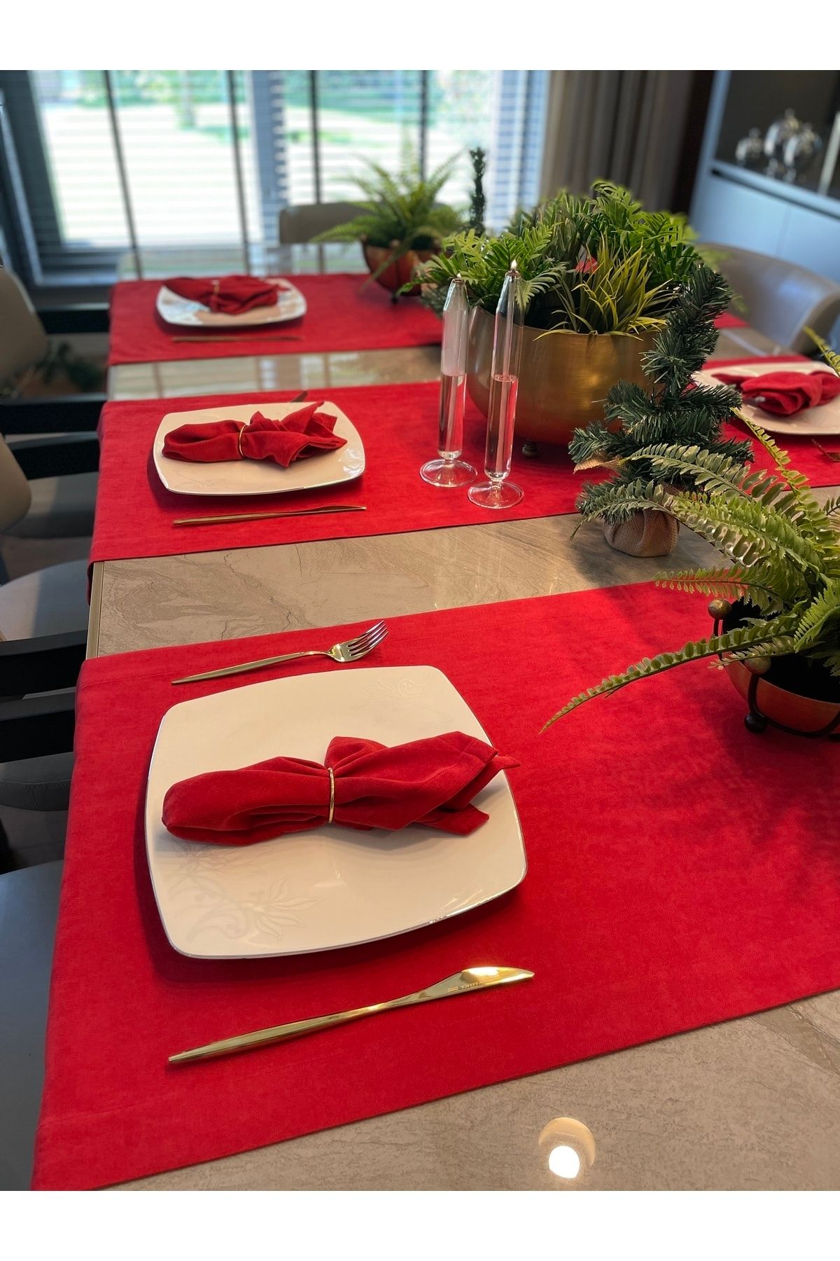 Dertsiz Kadife Dokulu Kırmızı Runner