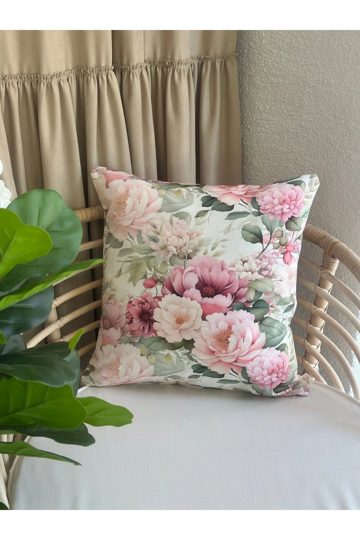 Çiçek Desenli Pembe Ekru Düz Kırlent Kılıfı