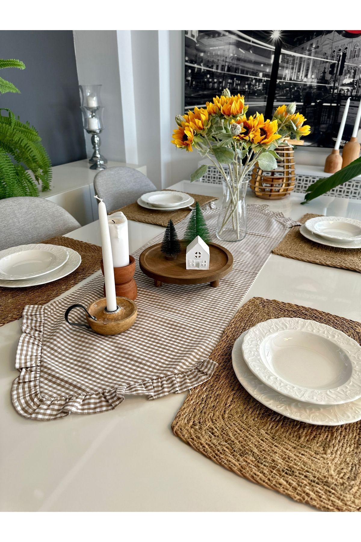 Vintage Mini Pötikare Köşe Fırfırlı Bej Runner