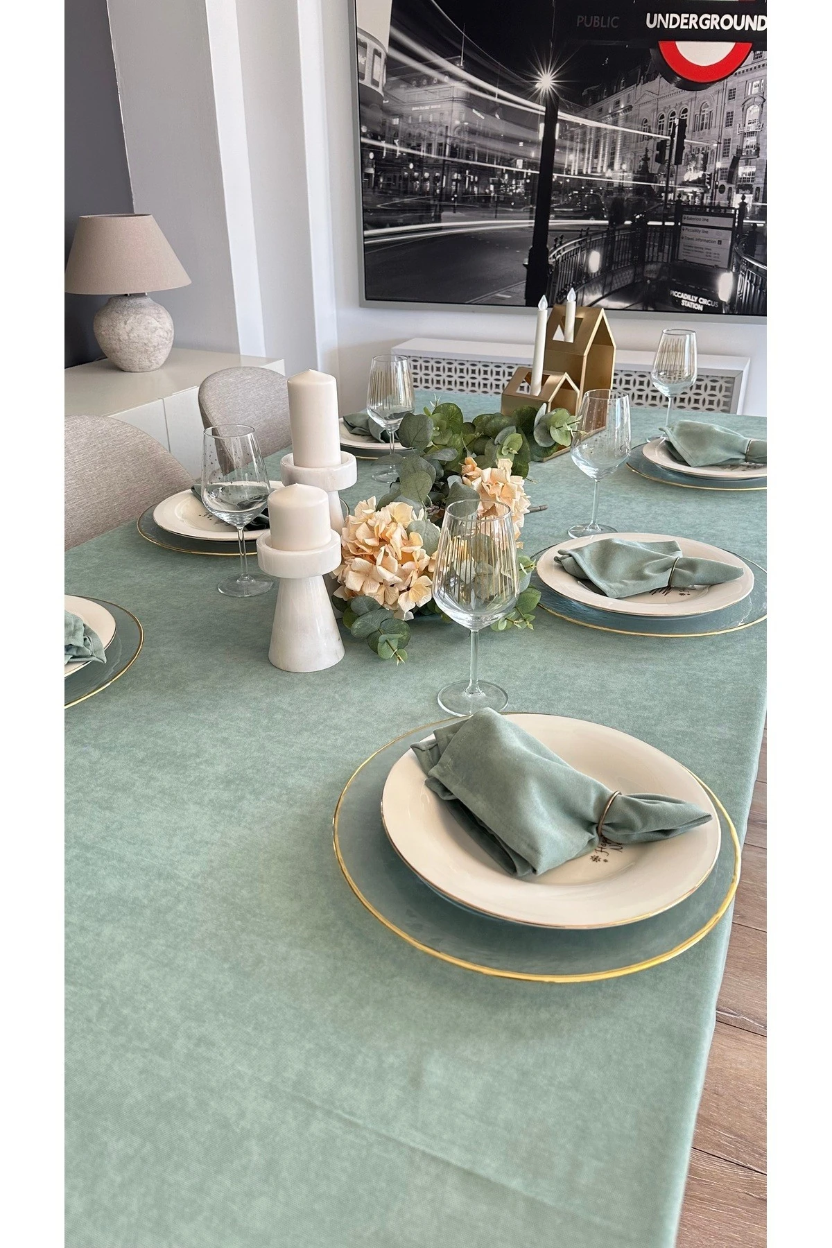 Kadife Dokulu Dertsiz Leke Tutmaz Adaçayı Yeşili Masa Örtüsü