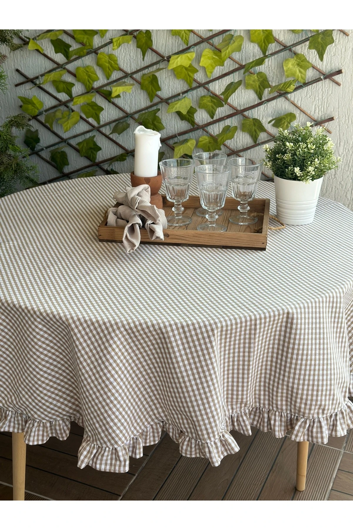 Mini Pötikare Fırfırlı Dertsiz Yuvarlak Masa Örtüsü