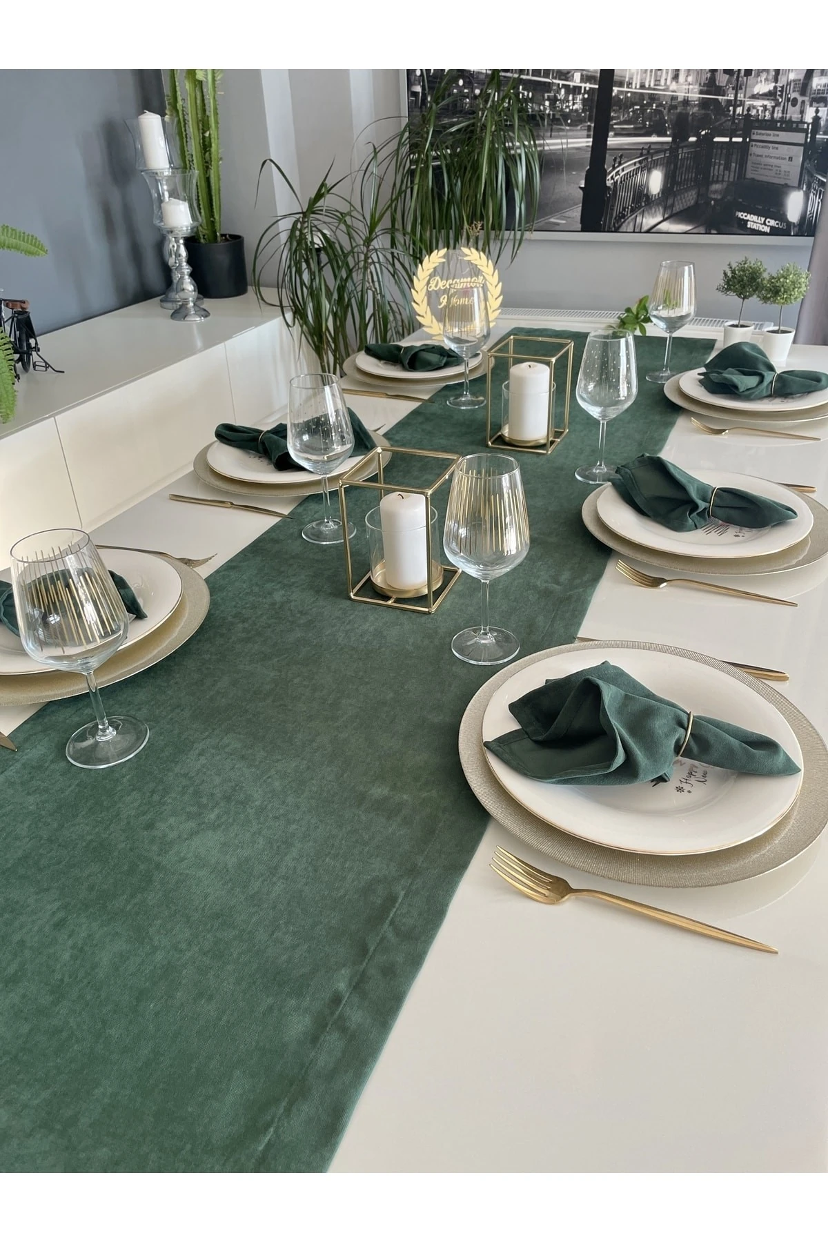 Kadife Dokulu Dertsiz Koyu Yeşil Runner Yılbaşı Özel Masası