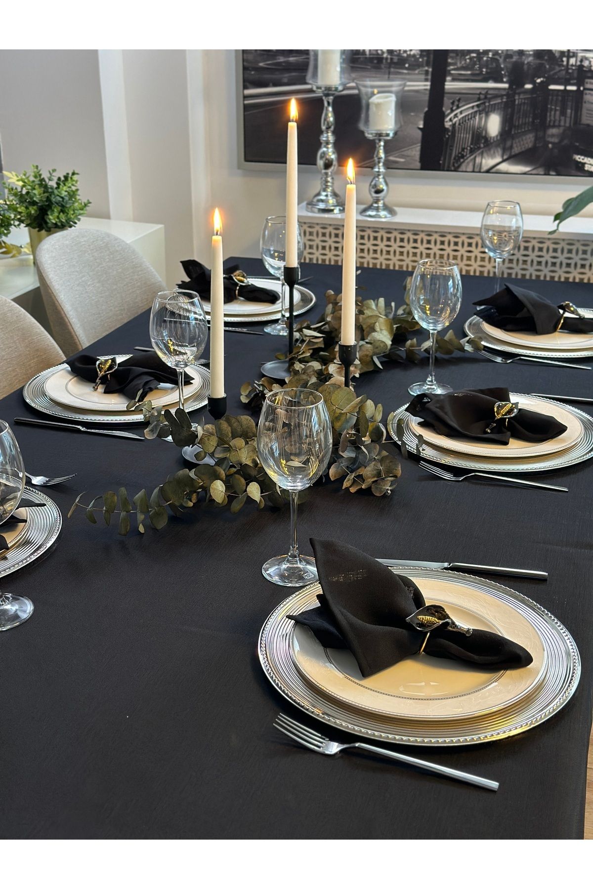 Keten Dokulu Siyah Masa Örtüsü