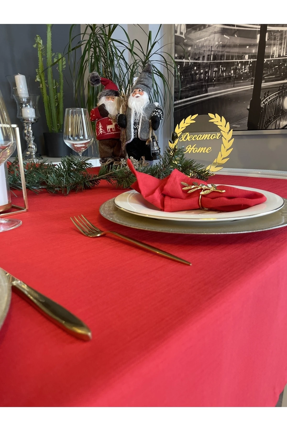 Keten Dokulu Kırmızı Masa Örtüsü Yılbaşı Masası