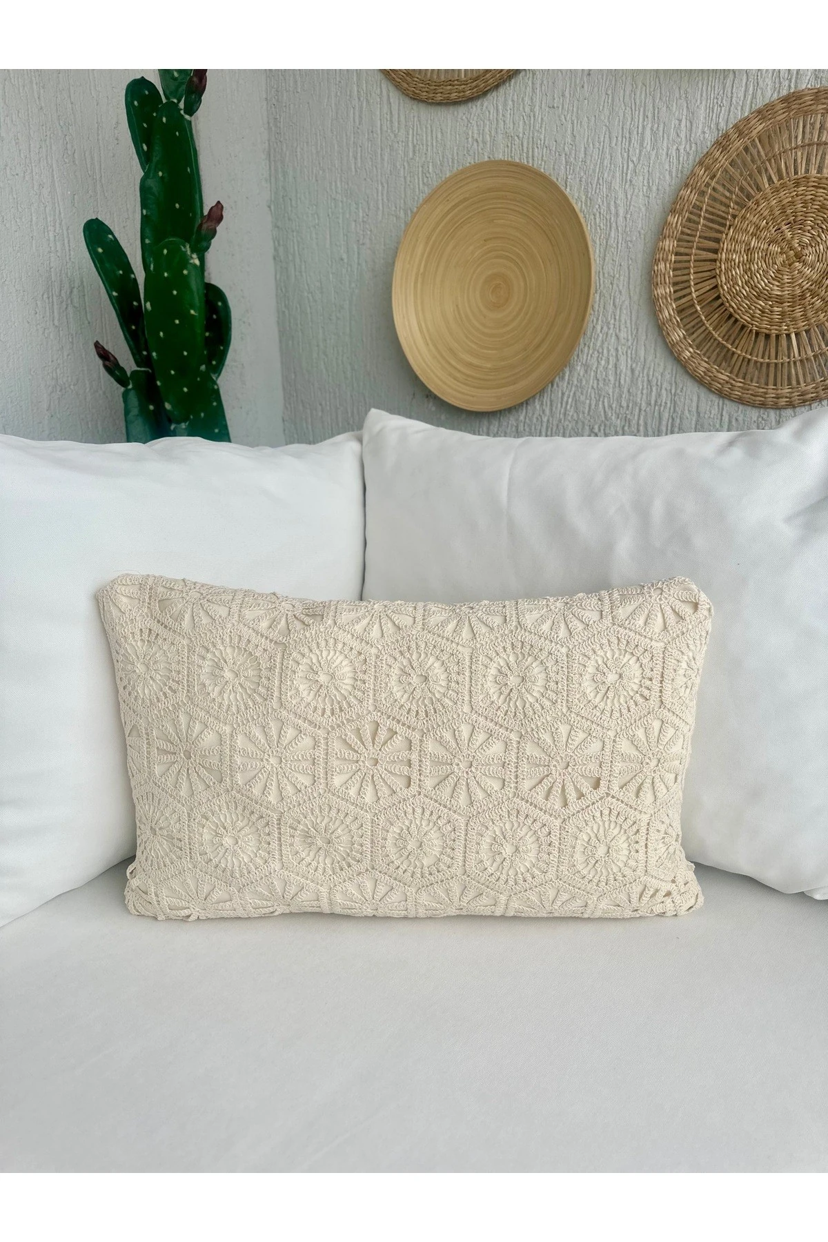 Ekru Dantel Detaylı Bohem Kırlent Kılıfı