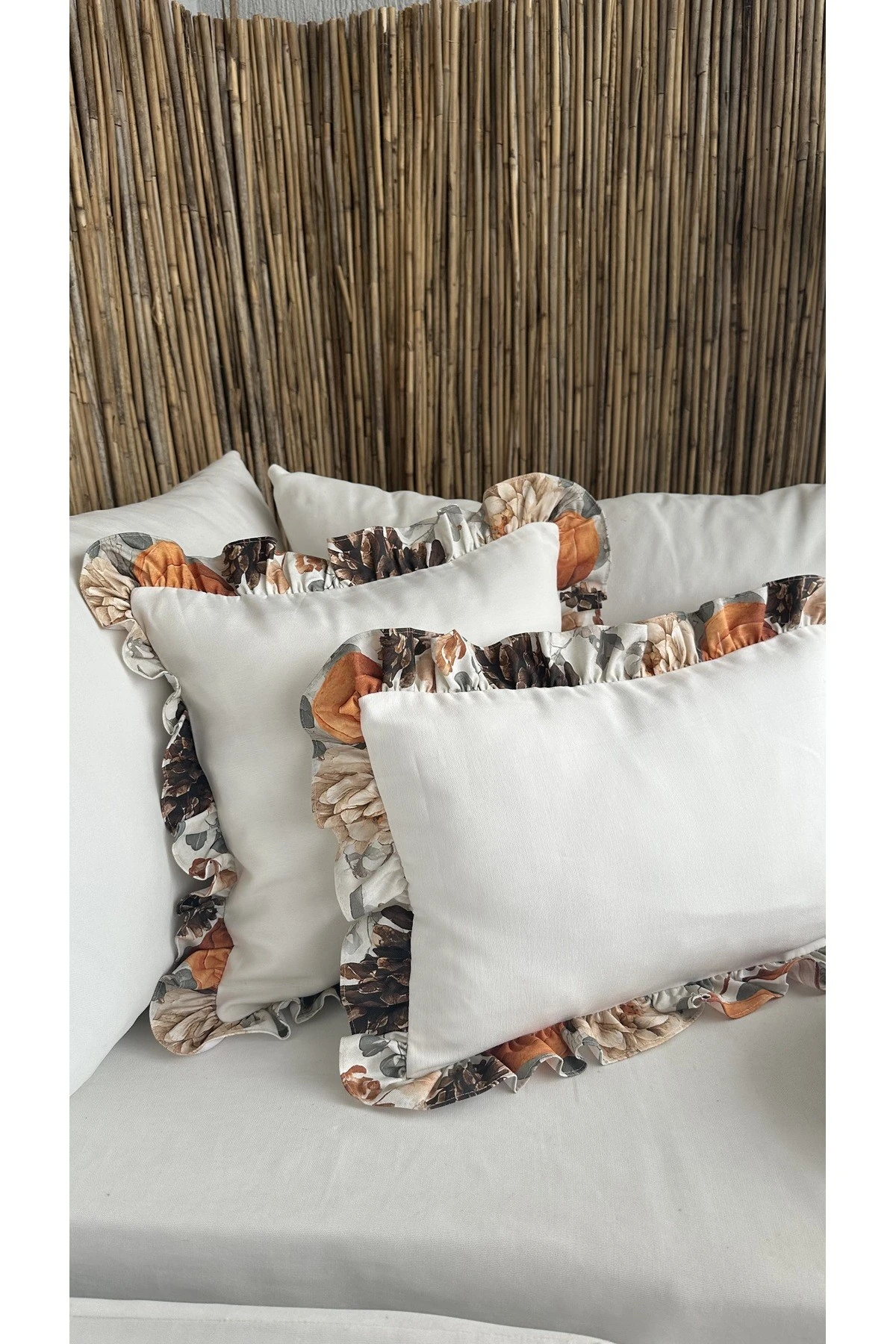 Vintage Renkli Fırfırlı Ekru Kırlent Kılıfı 1 ad