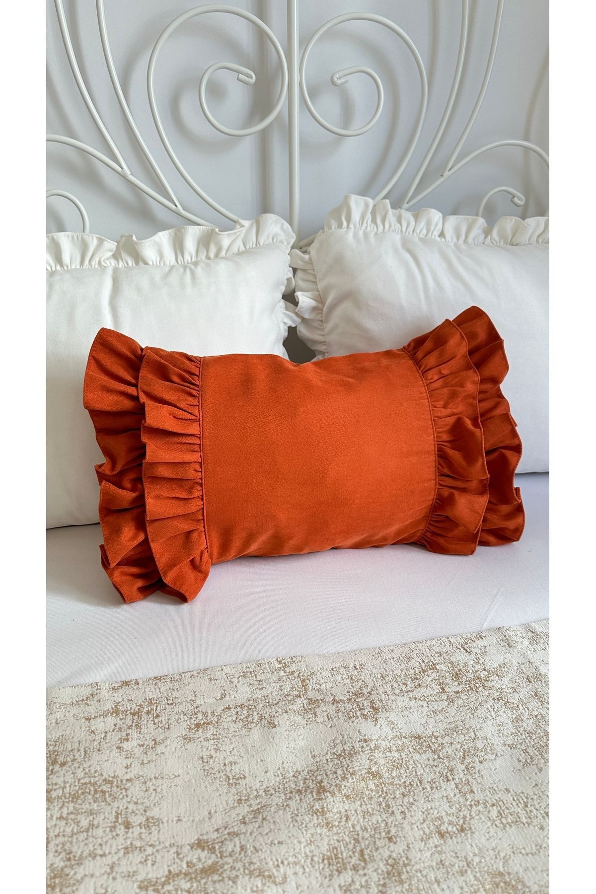 Tasarım Model Kiremit Turuncu Çift Kat Fırfırlı Kırlent Kılıfı